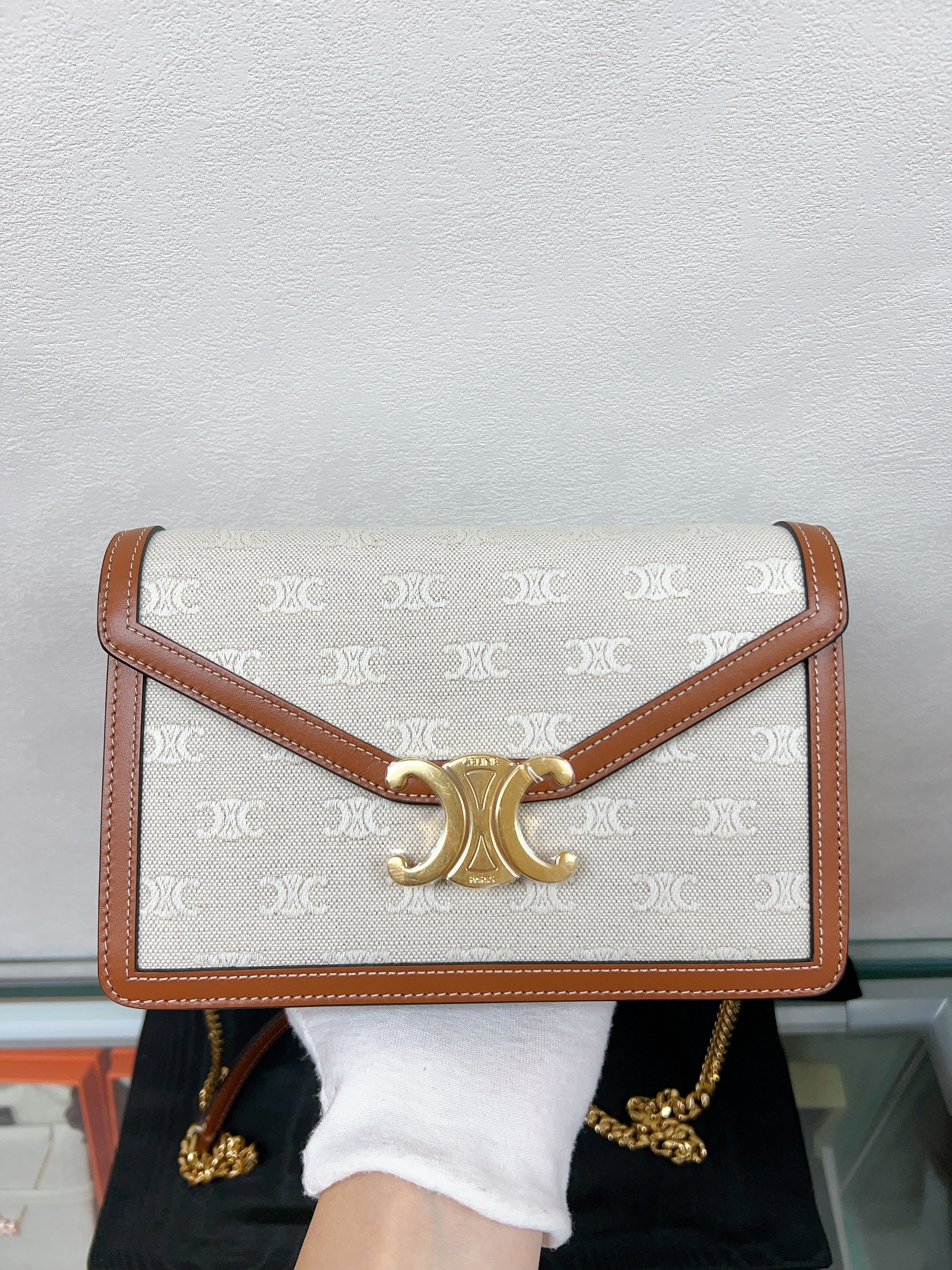 *Unused* Celine triomphe margo wallet on chain woc (beige canvas)