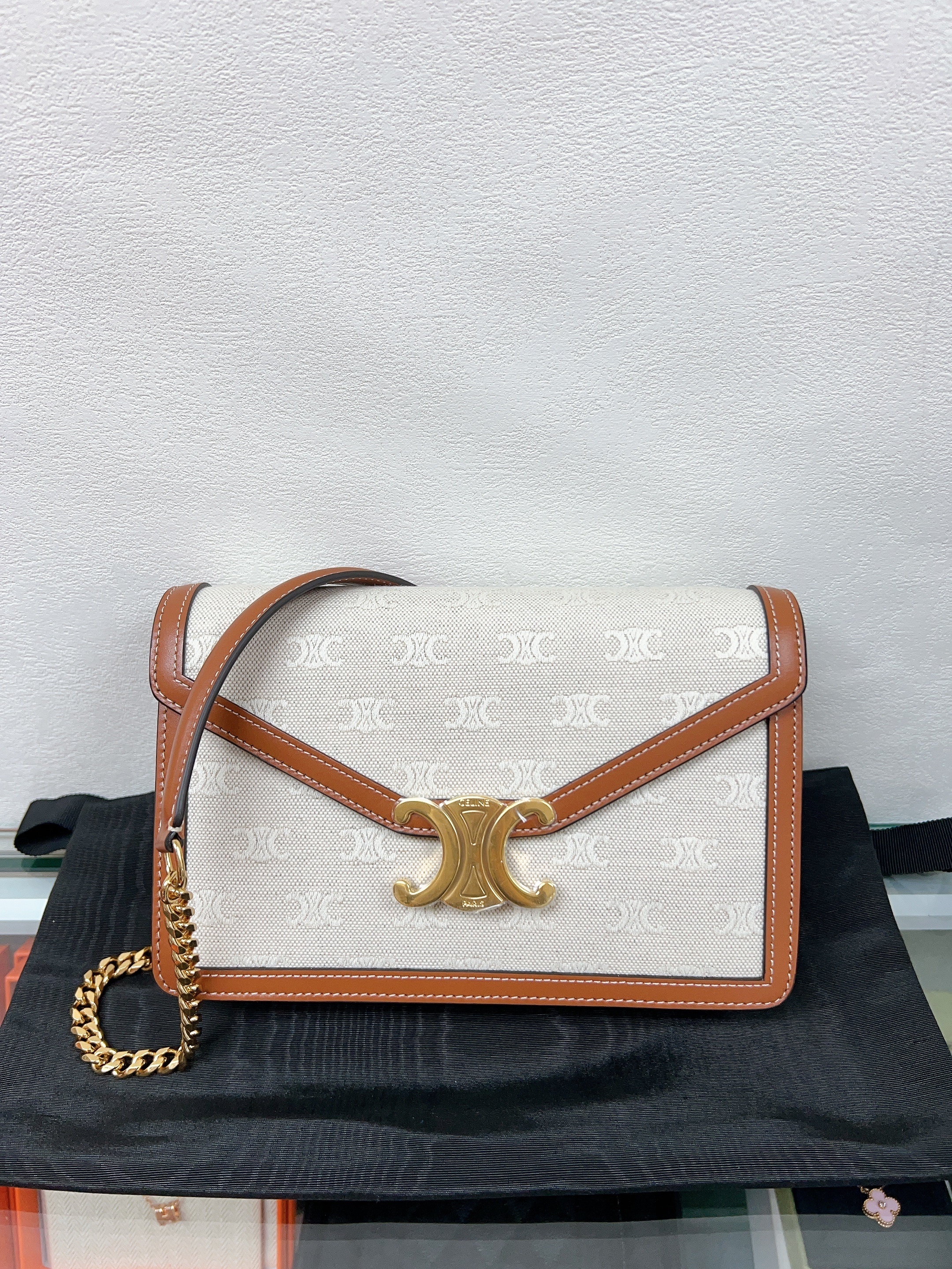 *Unused* Celine triomphe margo wallet on chain woc (beige canvas)