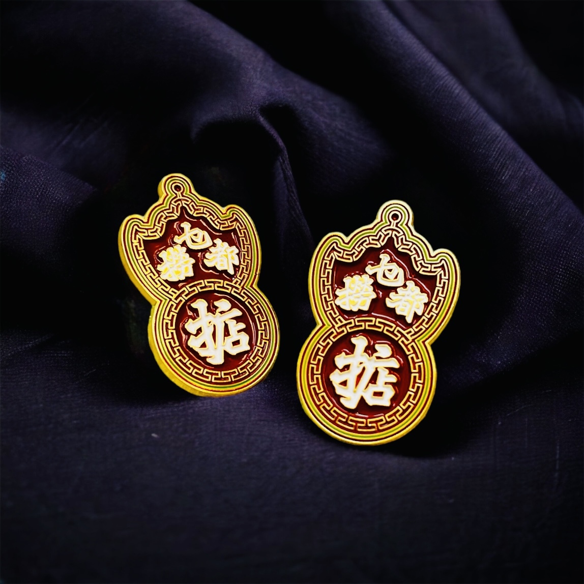 【港式霓虹 - 撈乜都掂】 金屬徽章丨Amazing Studio