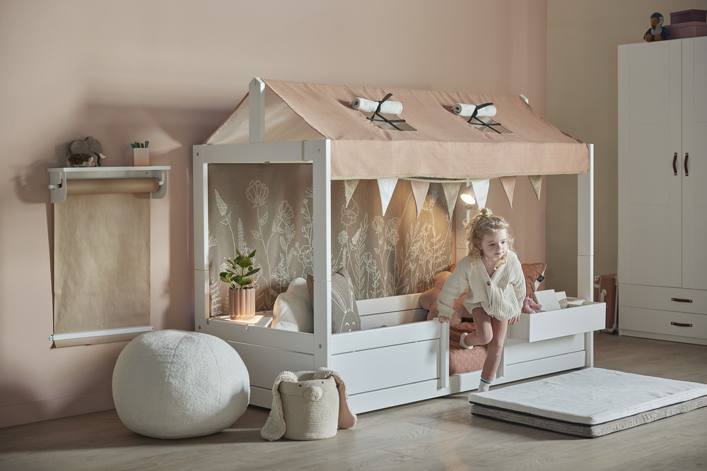 Lifetime 4-In-1 Bed - with roof