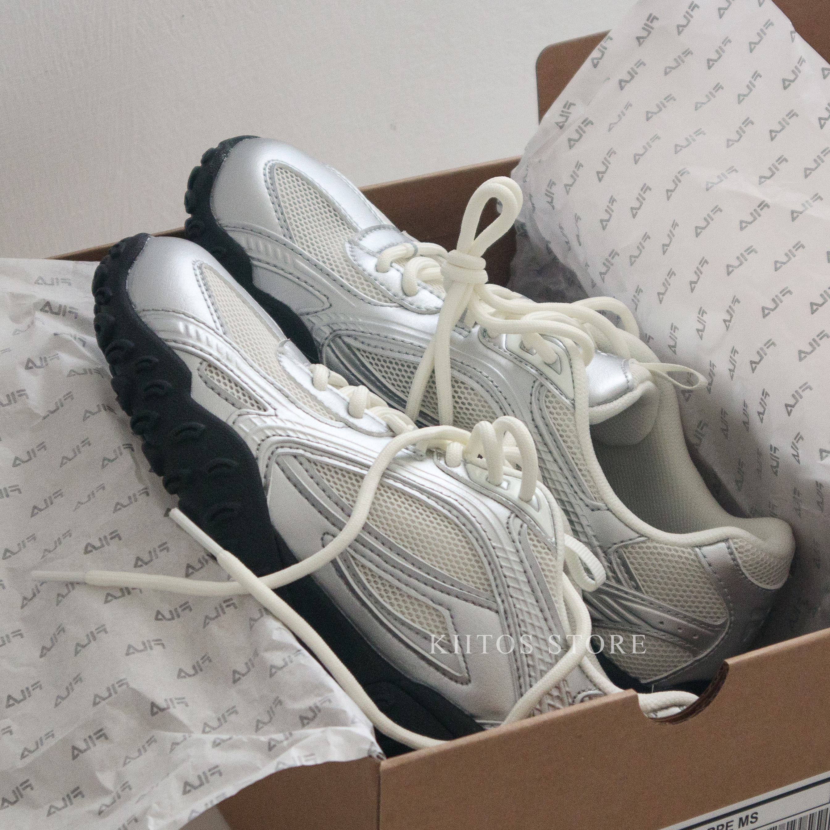 【Fila】 1XM02348G063 ★フィラ エシャペ MS ★Silver Moon Fila Echappe MS Silver Moon Shoes 1XM02348G063/1XM02348H063