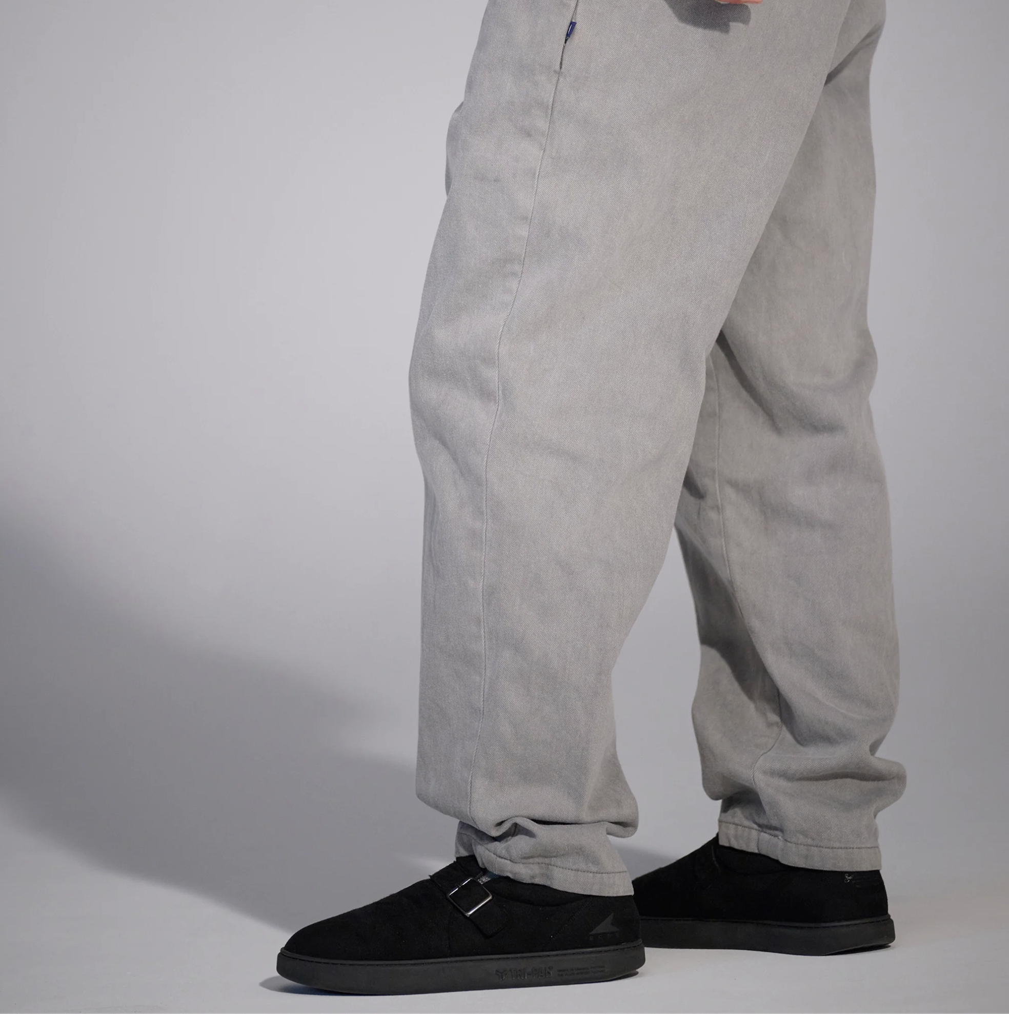 DESCENDANT FW24 DC-6 TWILL TROUSERS PIGMENT DYE
