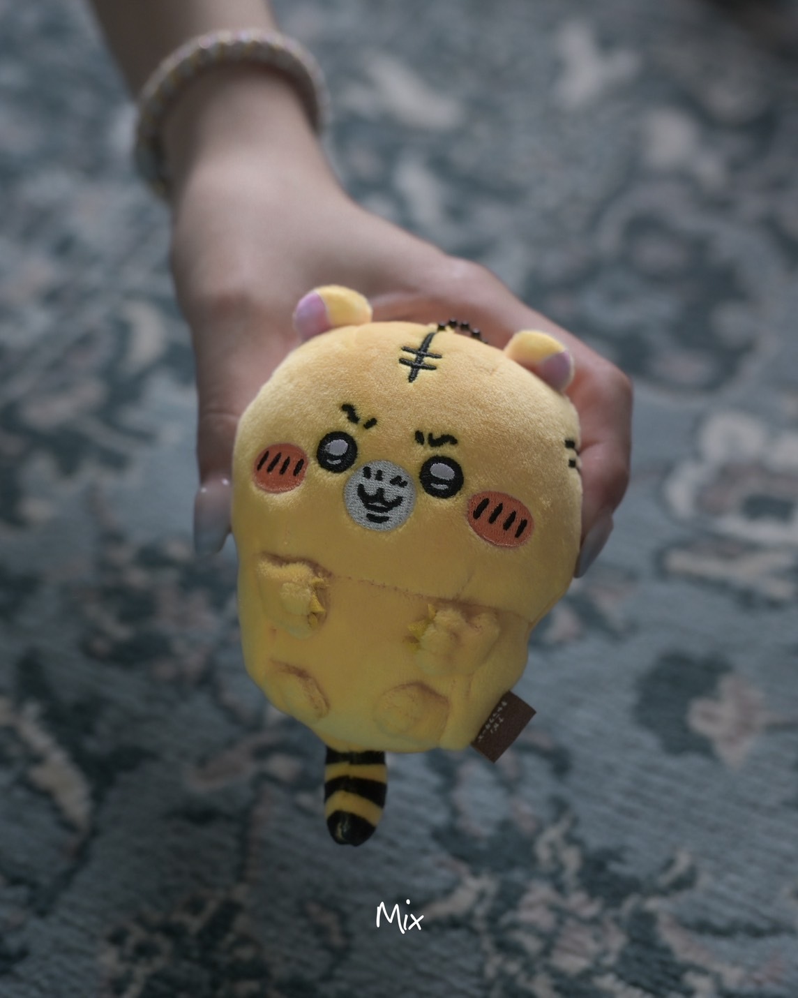 iSNEAKERS |NAGANO KUMA 自嘲熊小老虎吊飾娃娃