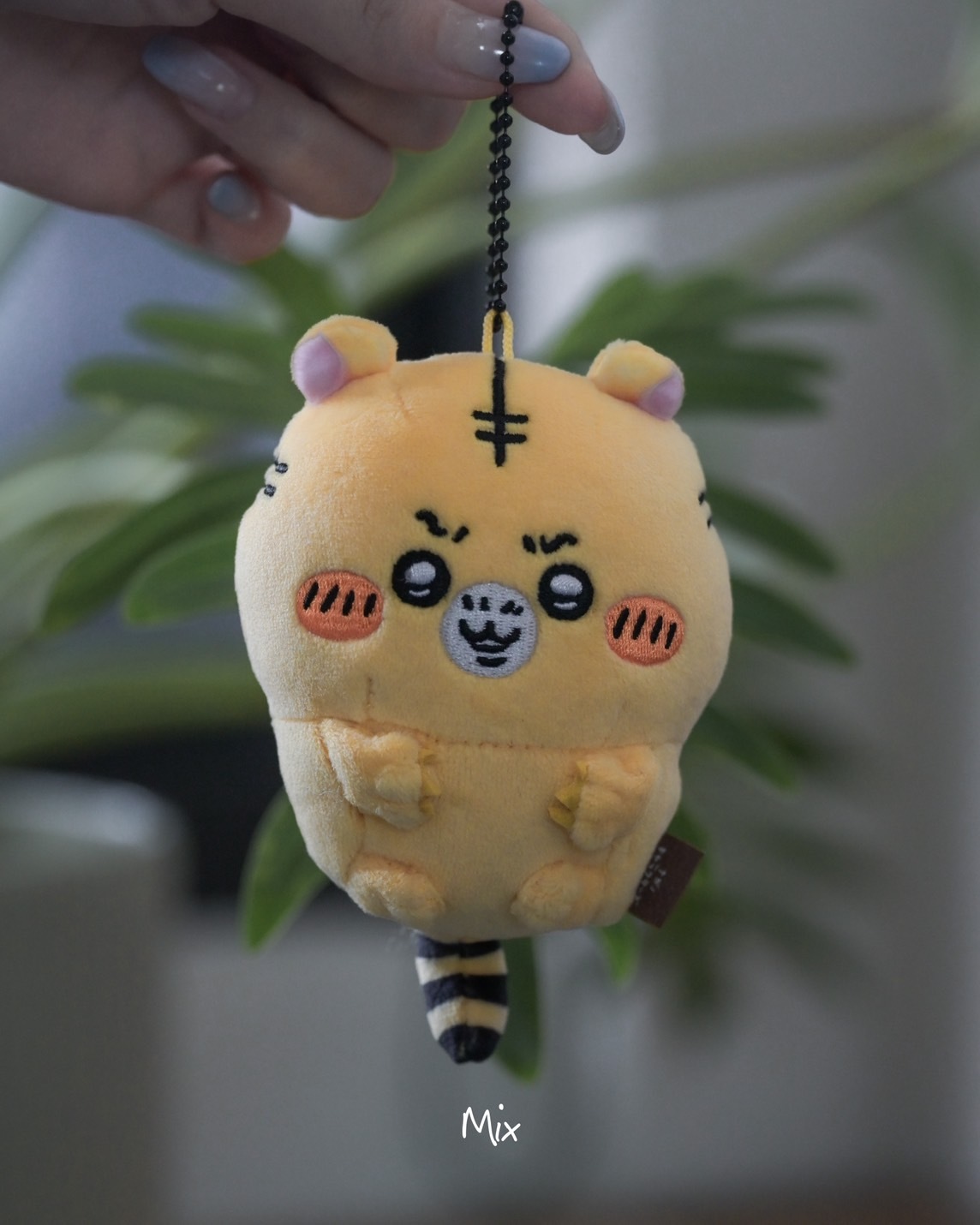 iSNEAKERS |NAGANO KUMA 自嘲熊小老虎吊飾娃娃