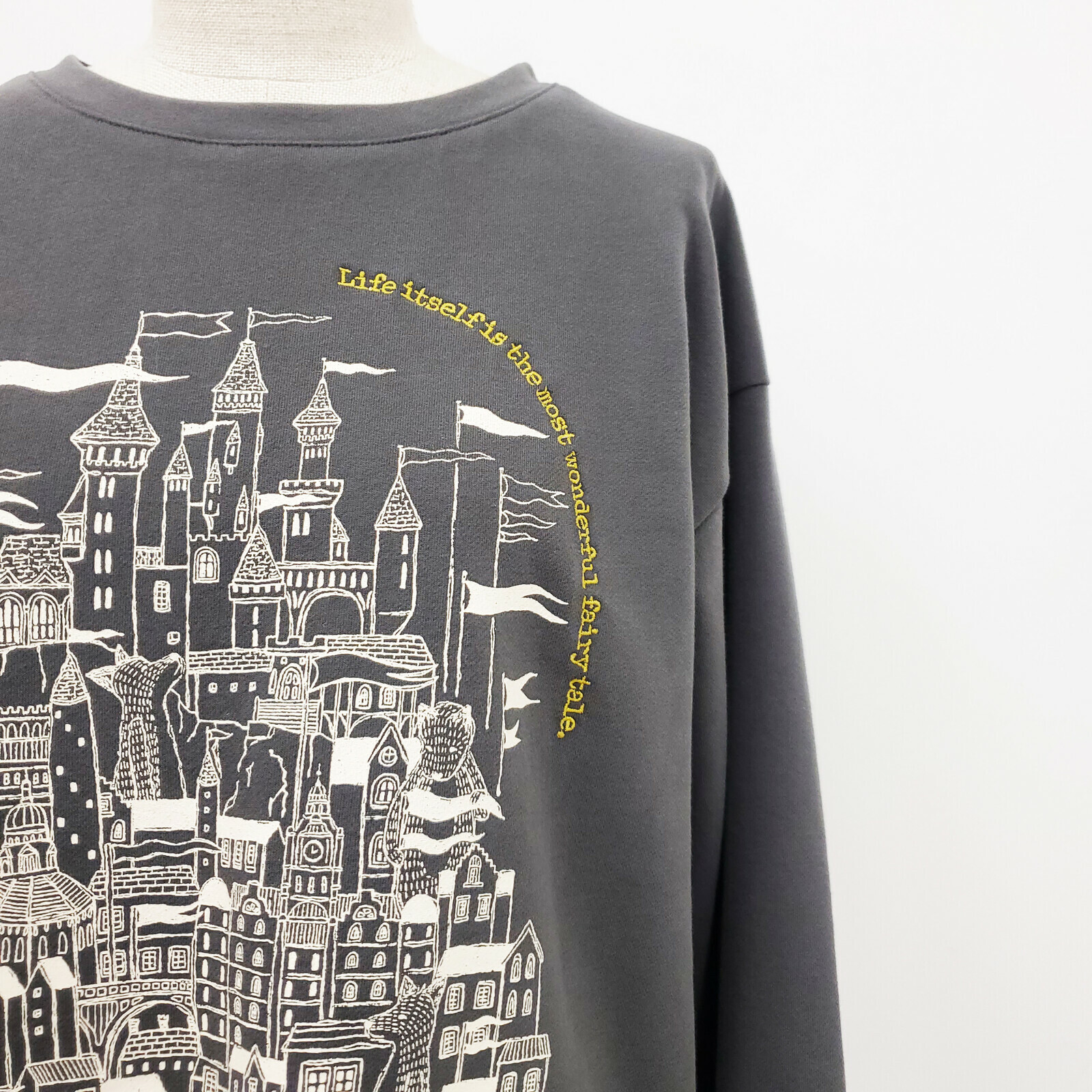 {童話國物語𓃦}迷失在夢想國的戀人童話城堡長袖上衣 【日本直送】