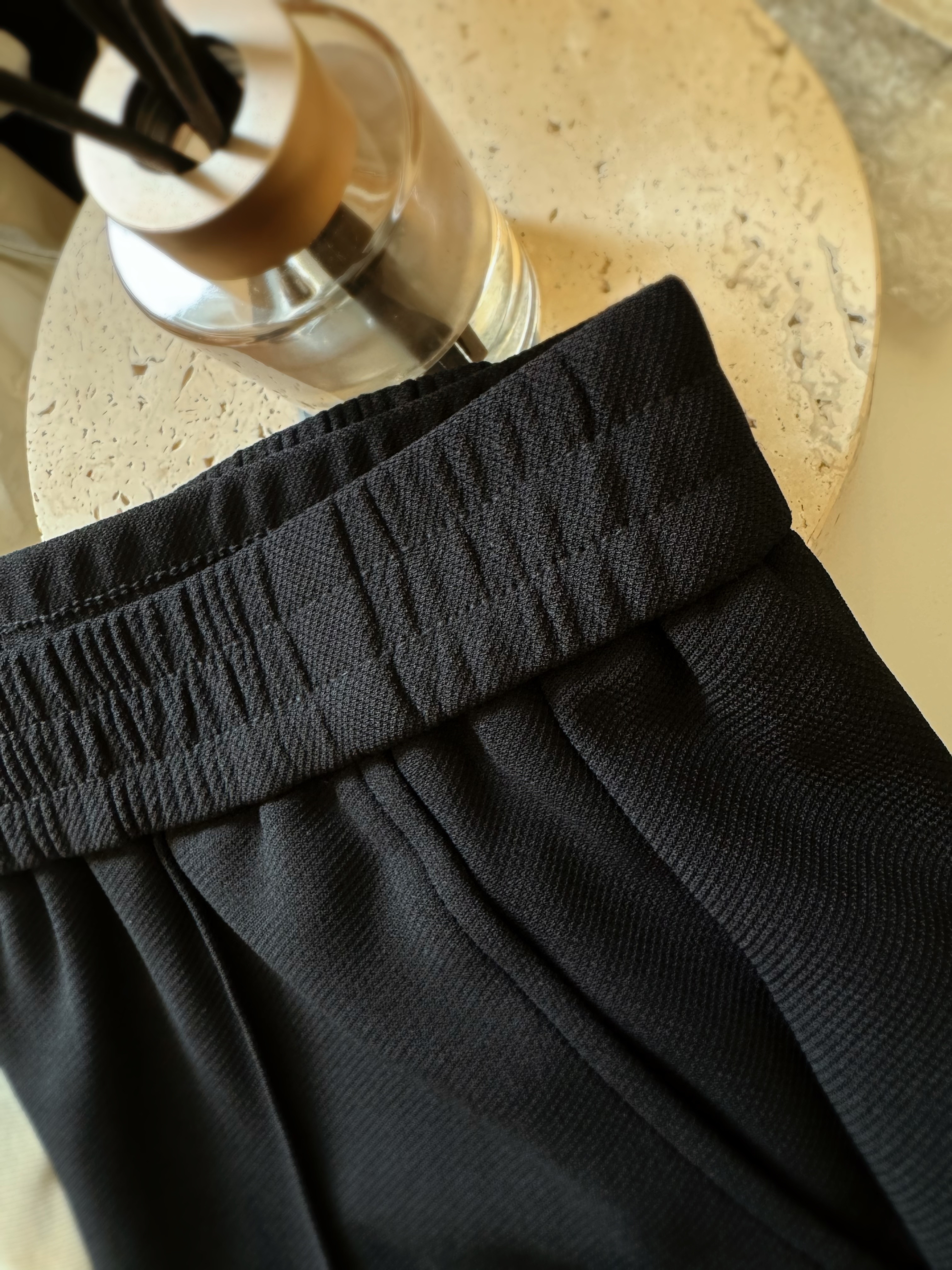 High-Rise Raw Hem Flared-Leg Trousers_PT2310L12