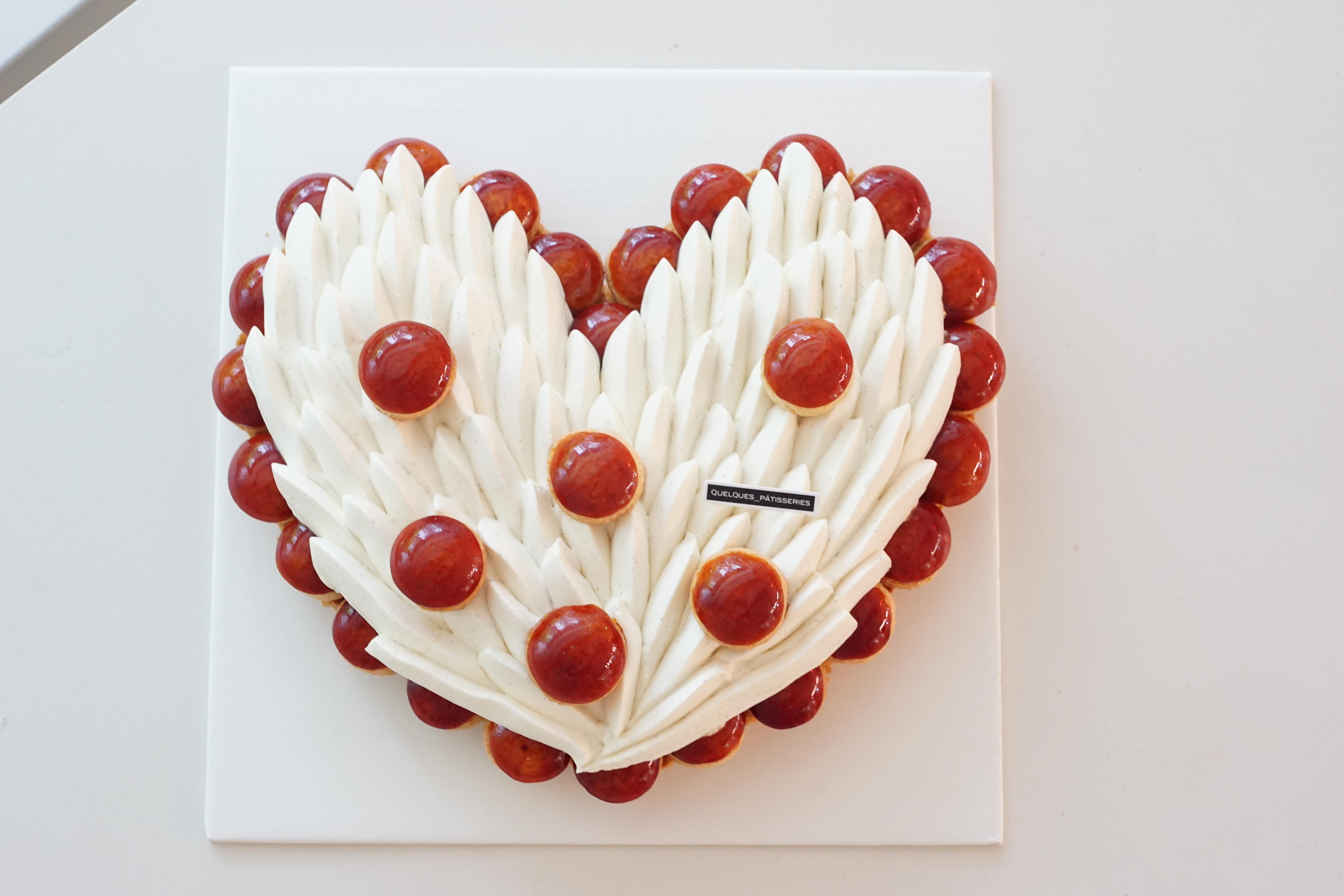 愛心大溪地香草聖多諾黑 7吋-14吋 Saint Honoré 7''-14'' HEART