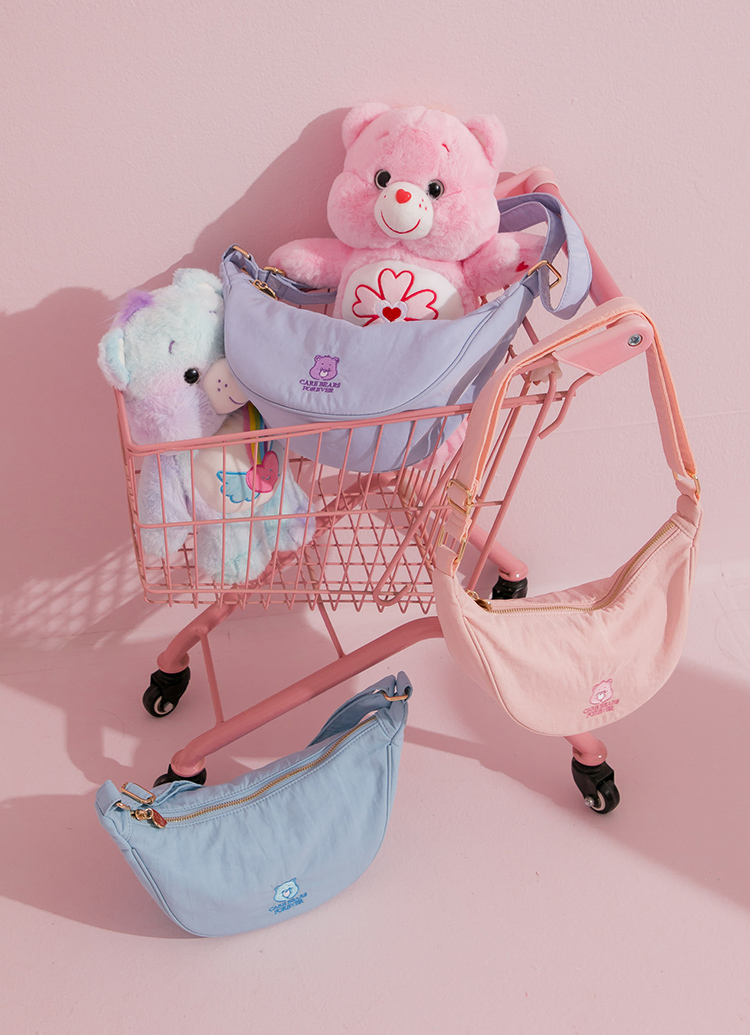 Care Bears-晚安小熊刺繡斜背半月包