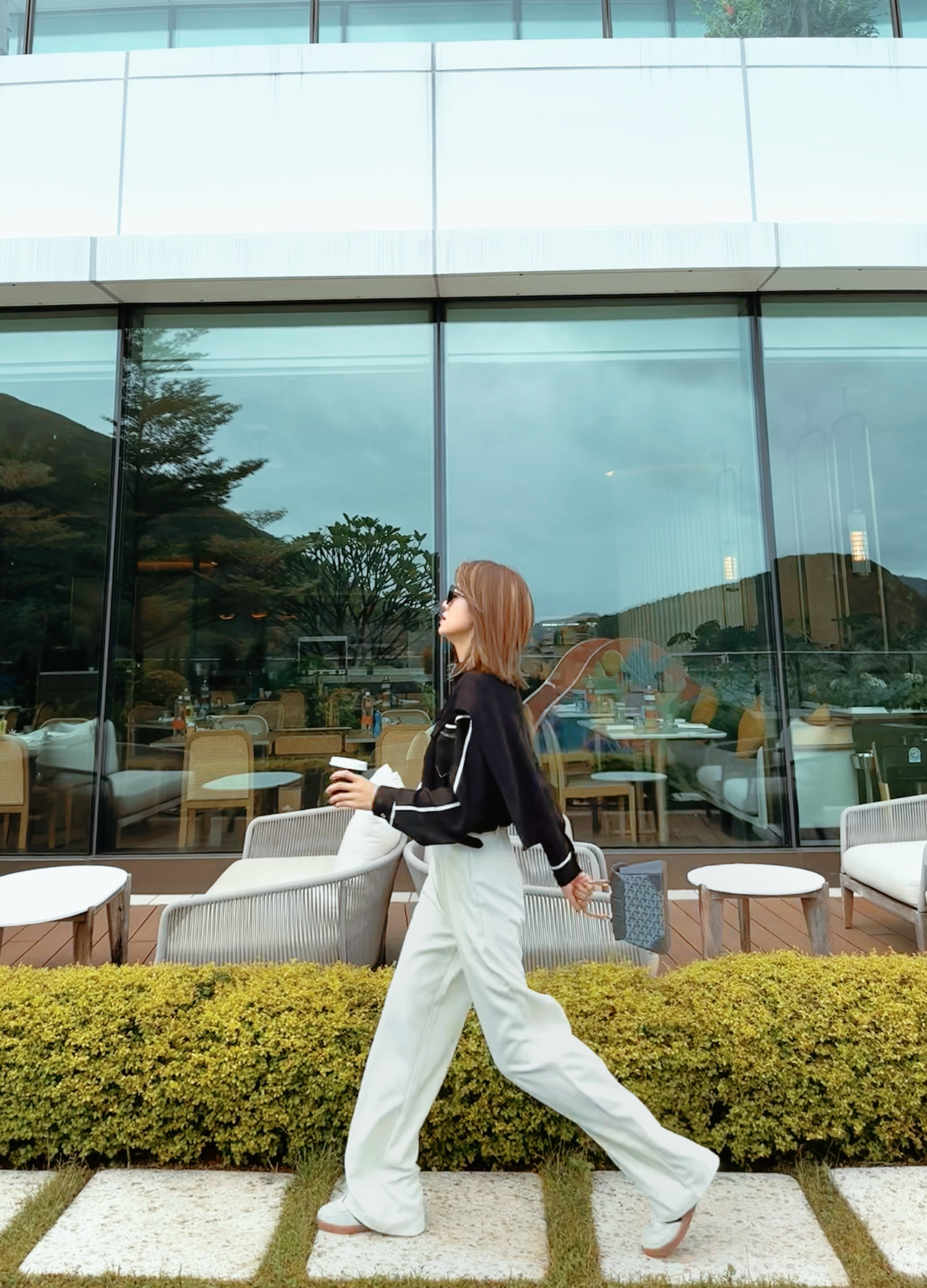 Pleated Straight Leg Pants_PT244L05