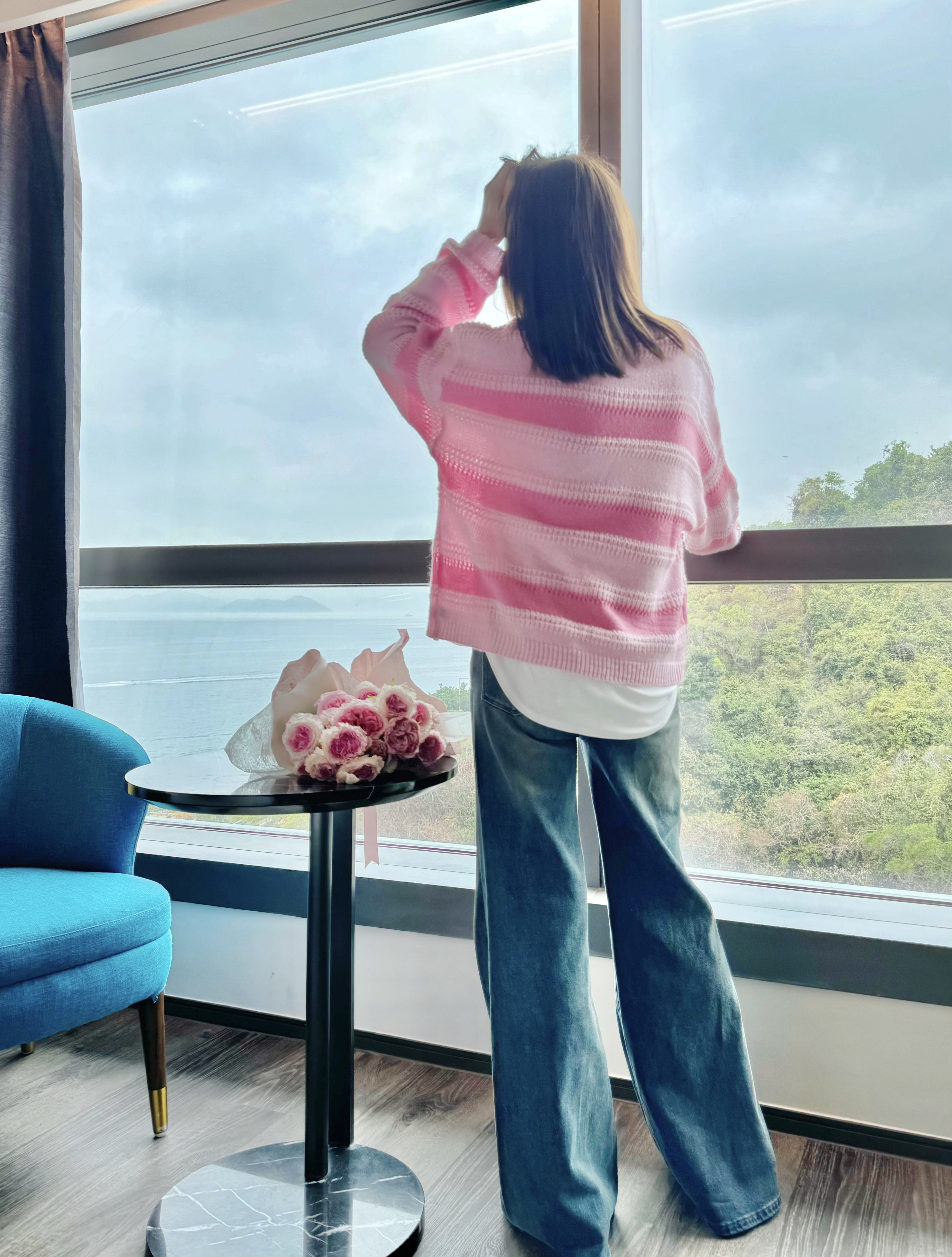 Blue Stonewashed High-Rise Flare Jeans_JE243L10