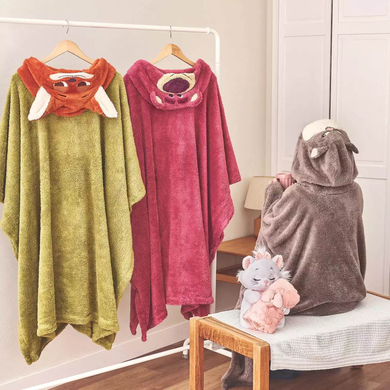 現貨┃日本 迪士尼 DISNEY 魯斯佛 尼克 維尼 米妮 熊抱哥 史迪奇 懶人毯