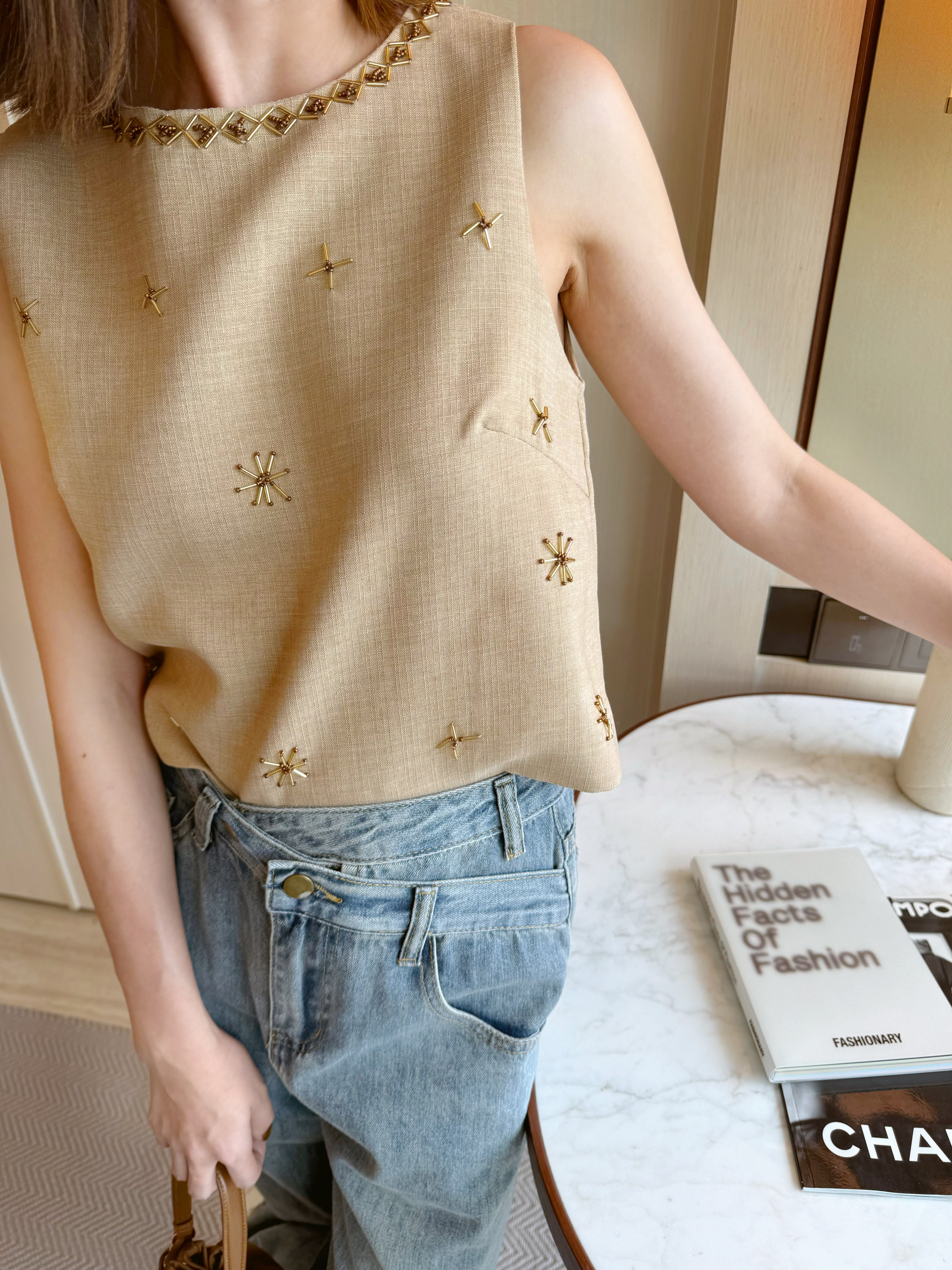 Embellished Linen-Blend Cropped Sleeveless Top_TP249L05