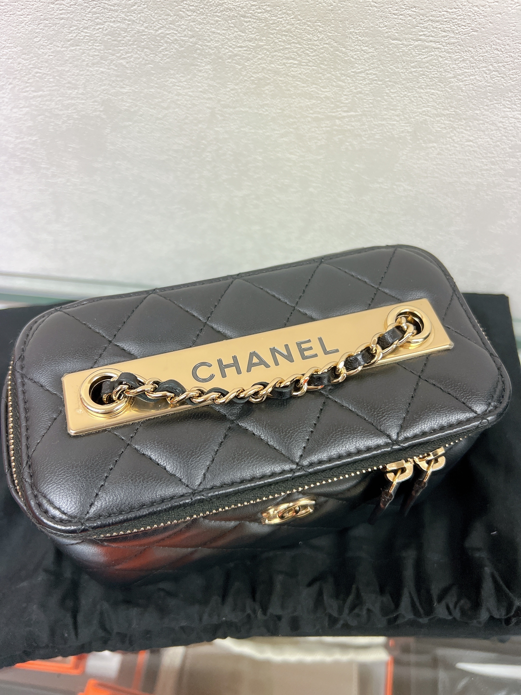 Chanel trendy cc vanity (black lambskin/ GHW)