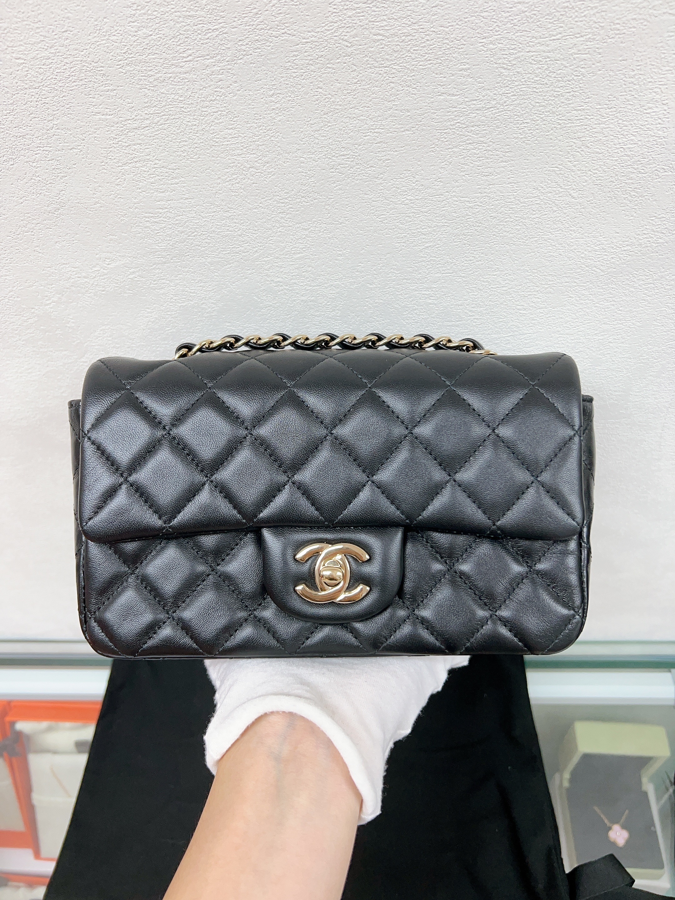 Chanel mini cf 20 flap bag (black lambskin/ GHW)