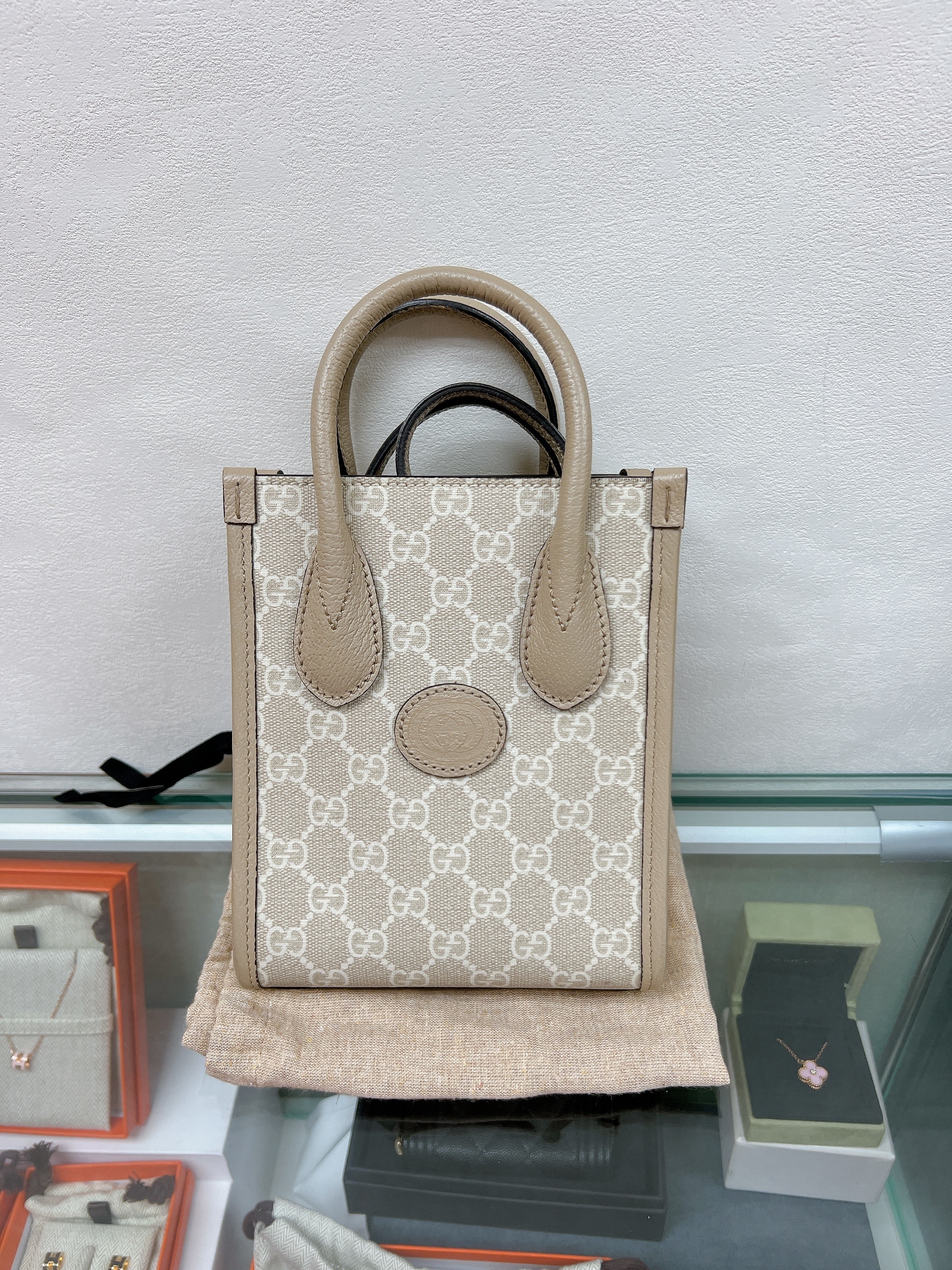 Gucci GG interlocking tote mini (beige/white)