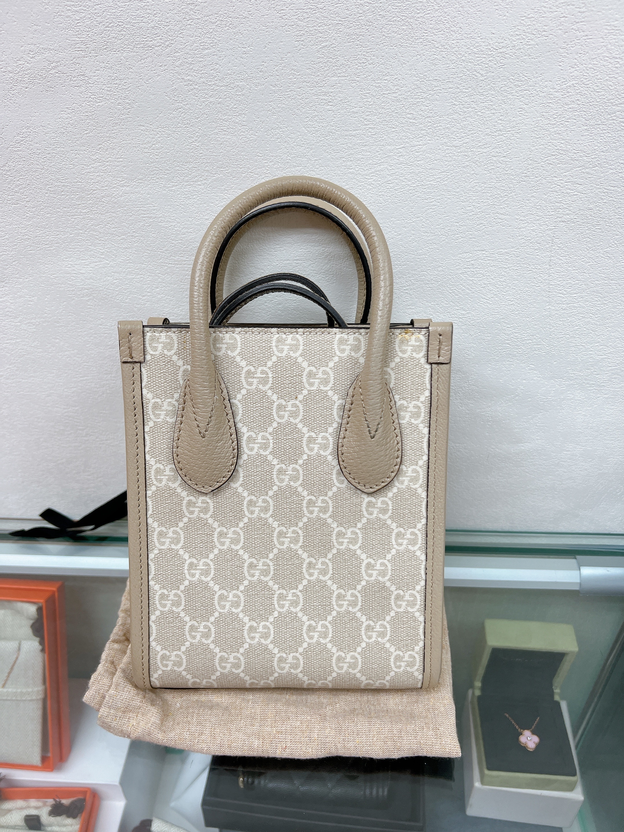 Gucci GG interlocking tote mini (beige/white)