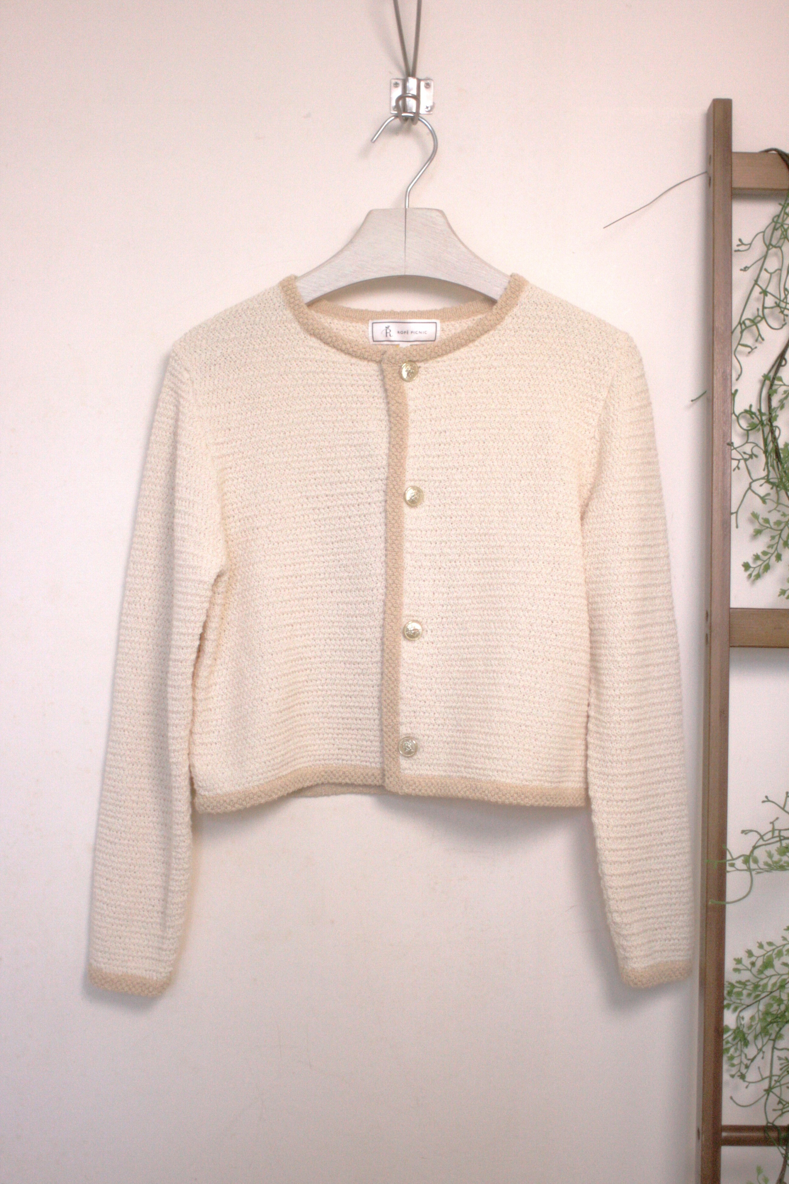 ｛ Special Price } 米白色深淺鑲邊金扣短款外套【日本直送】