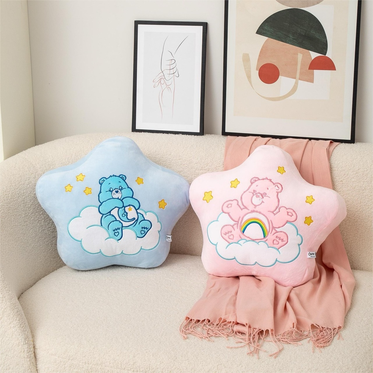 【現貨】 正版授權 CAREBEARS 彩虹熊 星星抱枕 愛心小熊