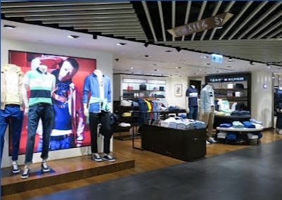 Tommy Hilfiger 崇光百貨 尖沙咀店