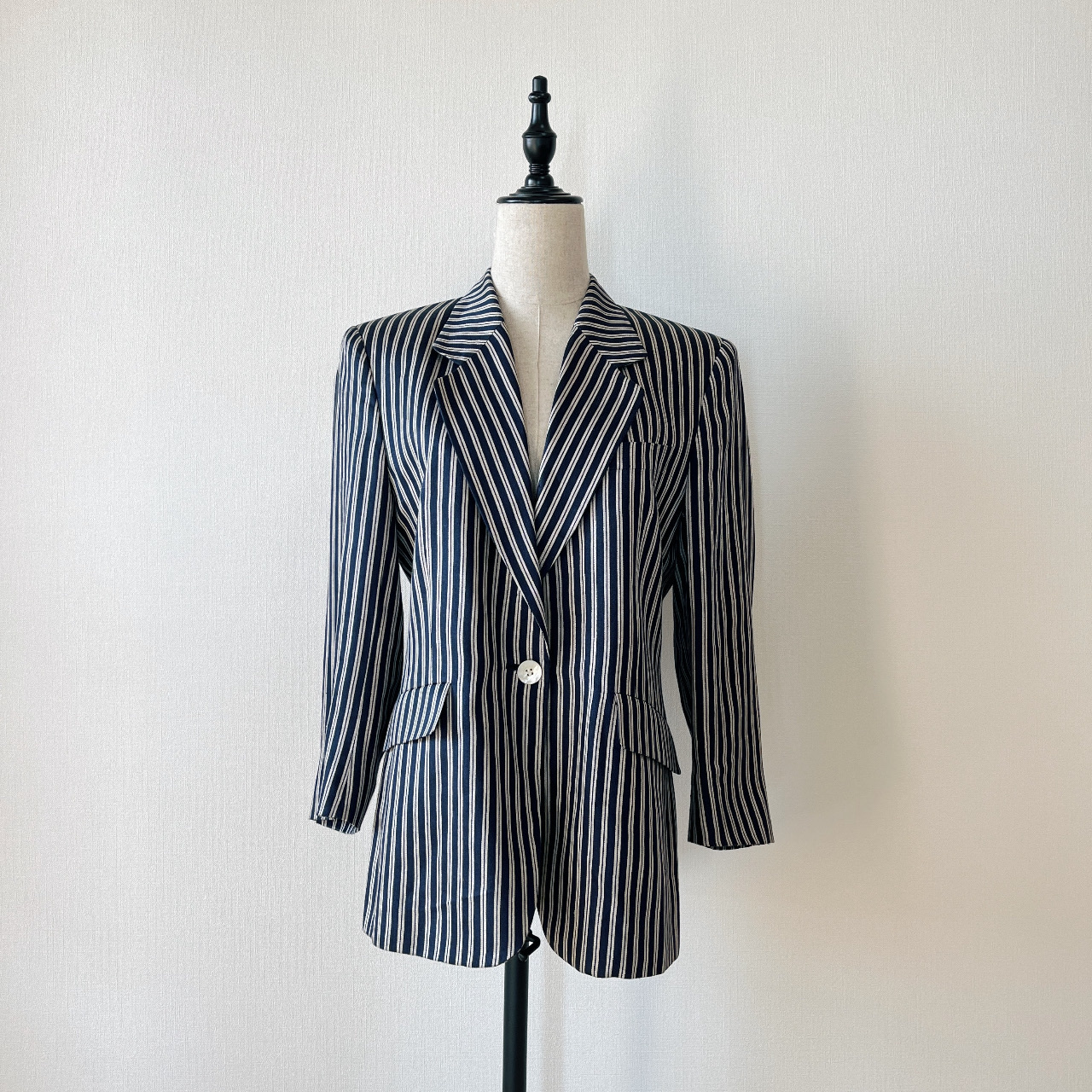 Aquascutum藍白雙條紋西裝外套