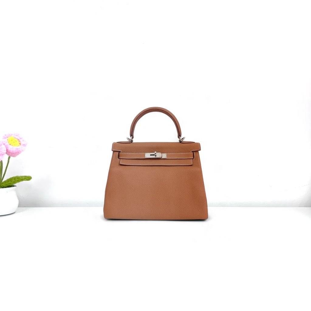 Hermes Kelly 28 Bag - Gold / Shw