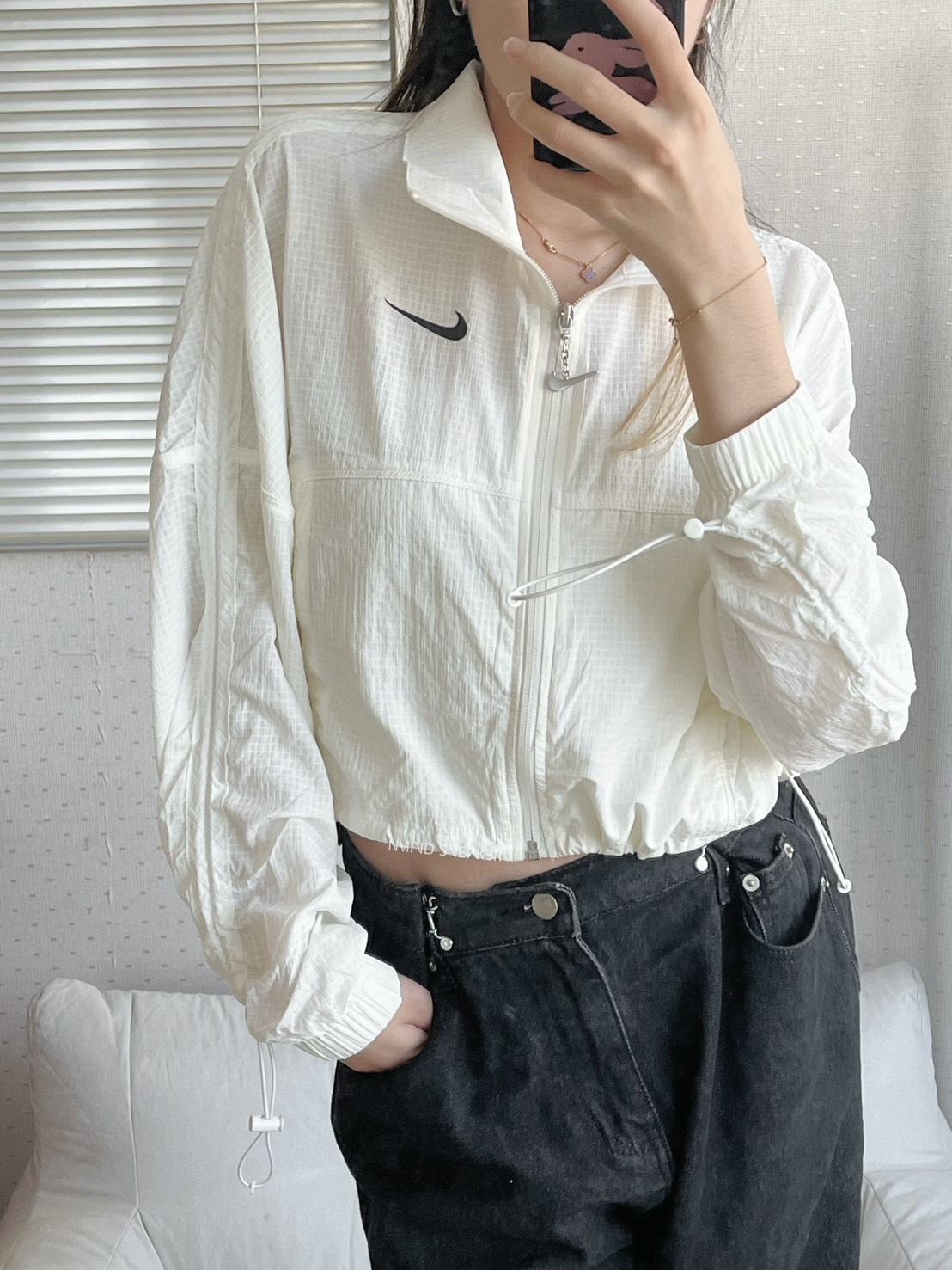 <限量現貨> NIKE 短版 抽繩 風衣外套 奶油白