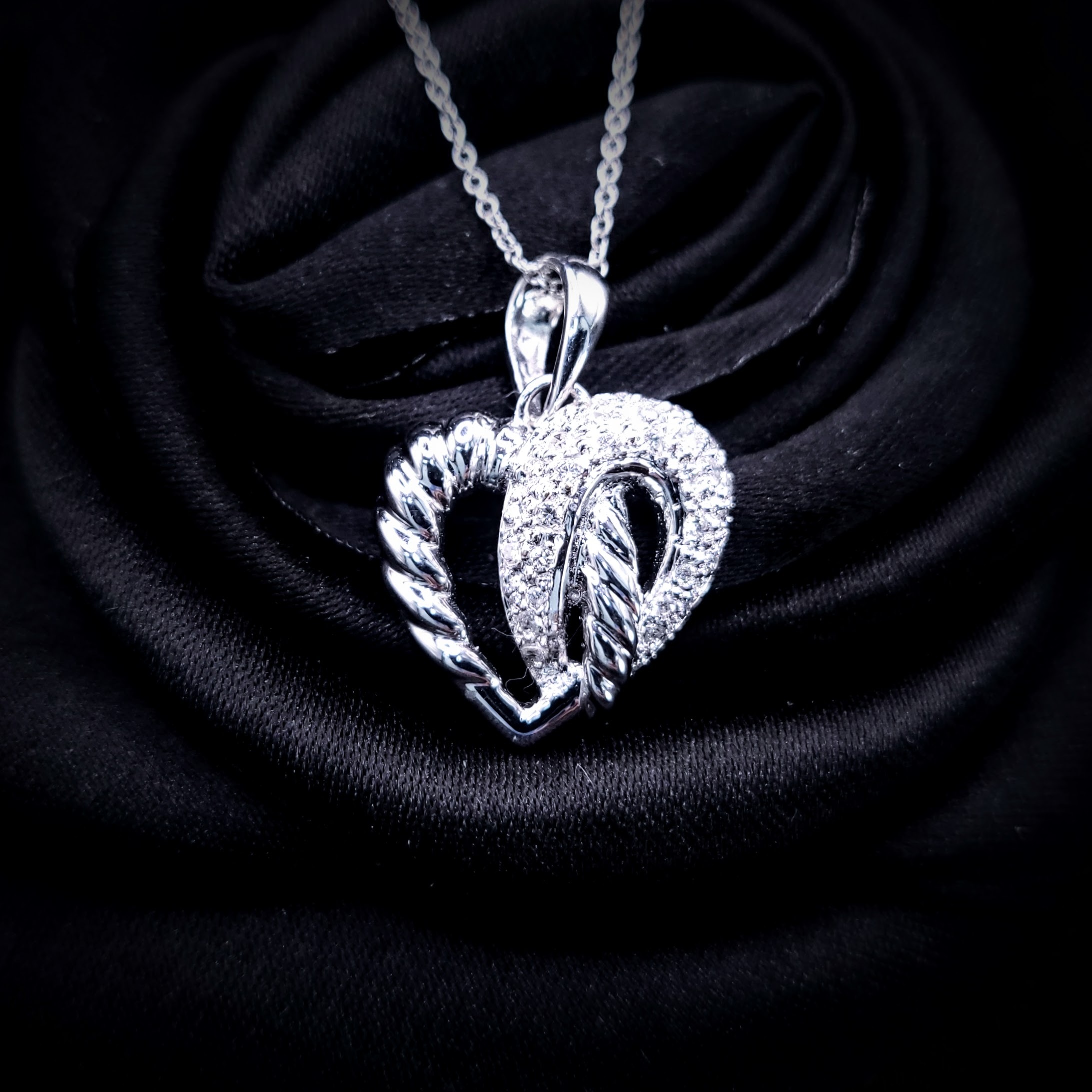 全新18K白金20份鑽石吊墜