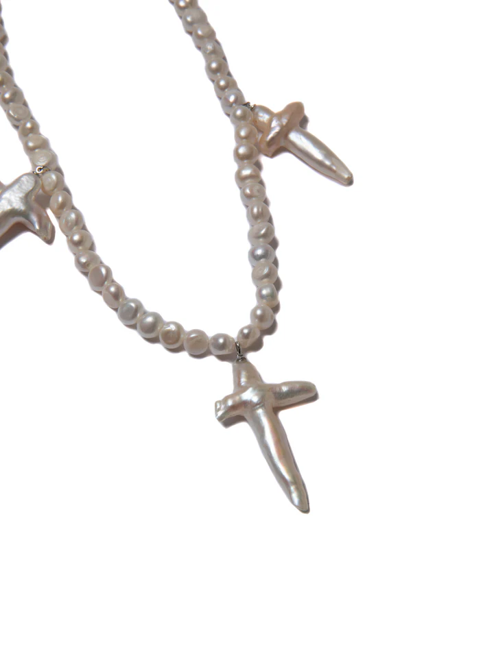 D　COOTIE PRODUCTIONS COOTIE PRODUCTIONS - Distortion Cross Pearl Necklace (T