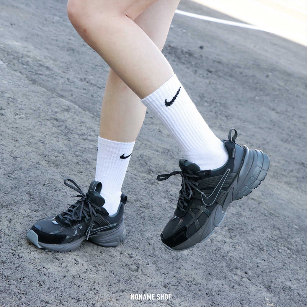 NIKE V2K RUN GTX 防水 GORE-TEX 復古 老爹鞋 休閒鞋 全黑 (女款)
