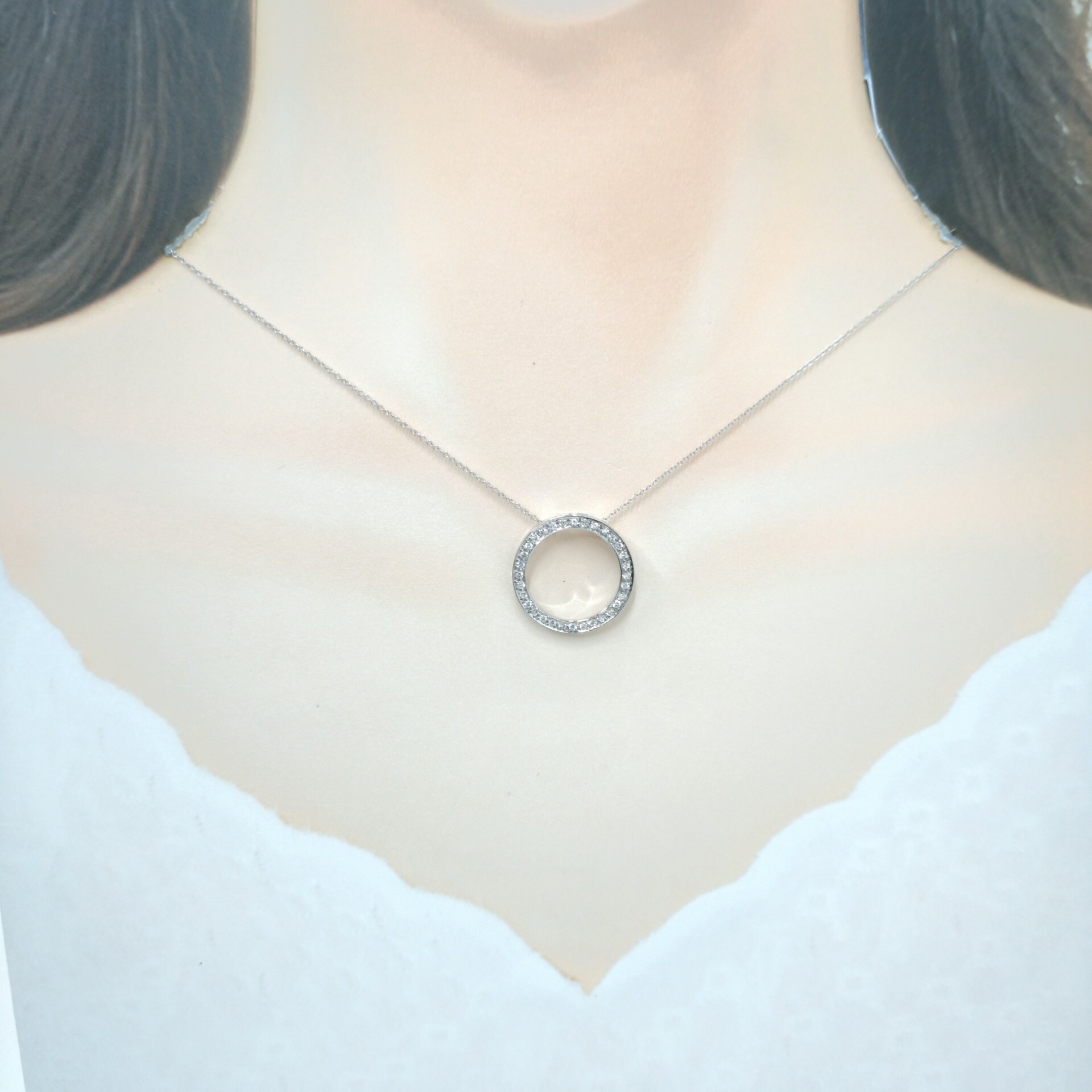 18K White Gold 0.39ct Diamond Pendant