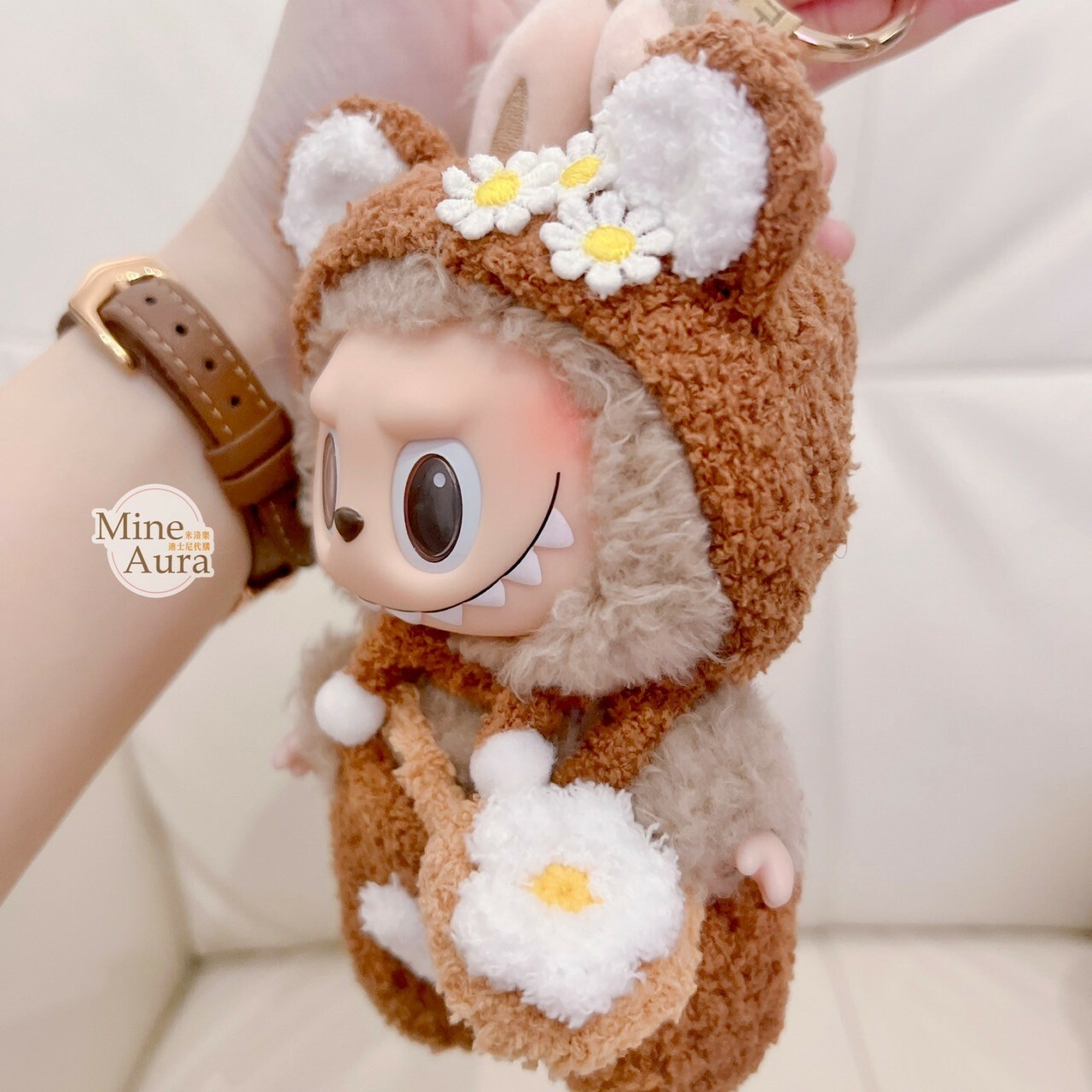 拉布布 LABUBU 心動馬卡龍 吊飾專用服裝 棕色小熊套裝 (無附吊飾)