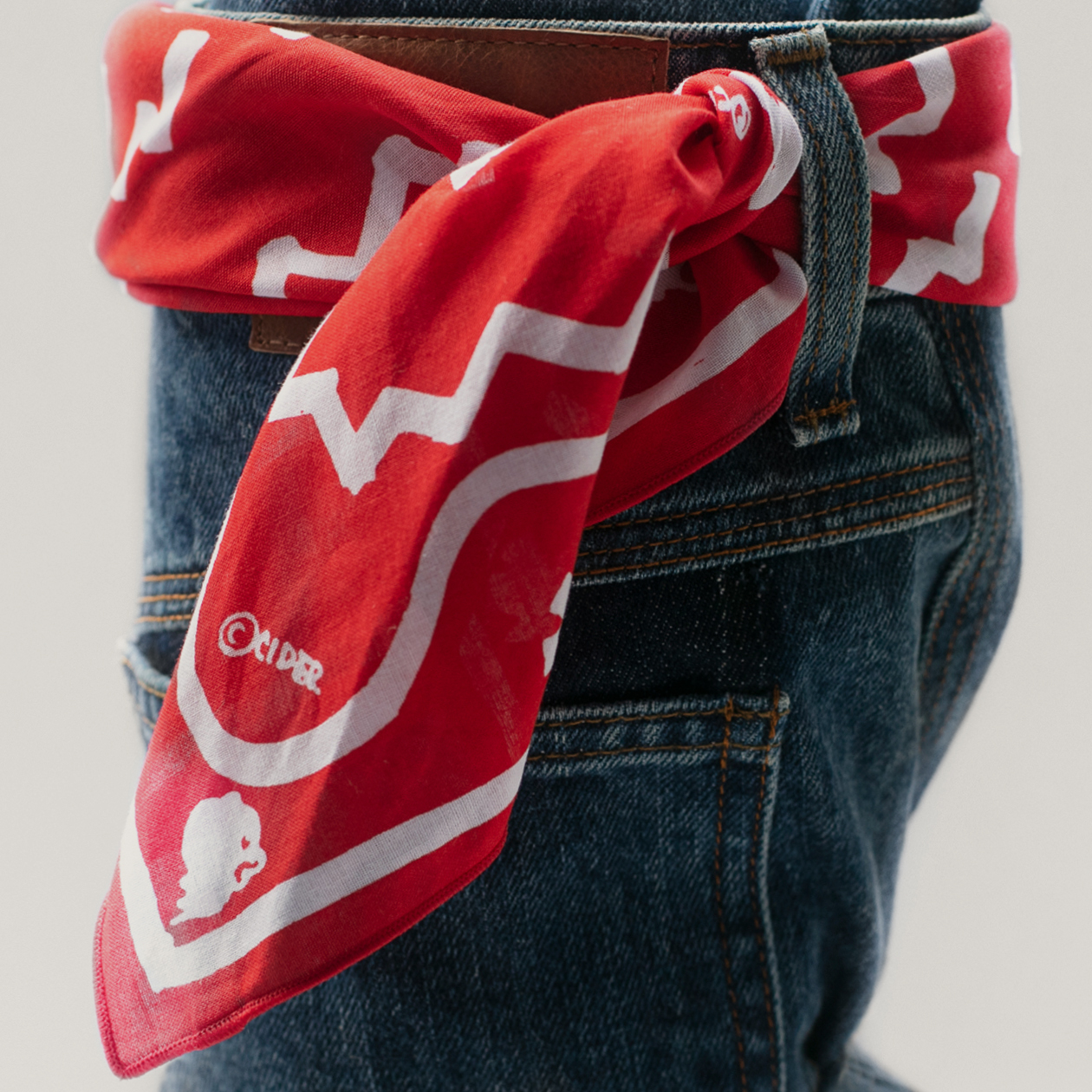 Kaseki Saida 塗鴨手巾 ＿紅