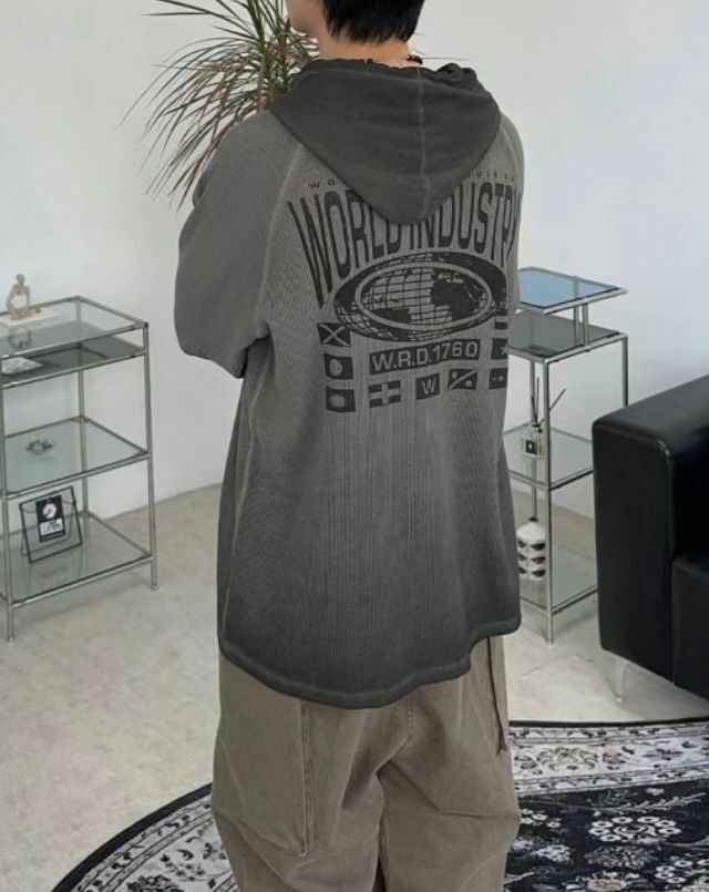 漸變英文字圖案連帽長袖衫 Vass-001T