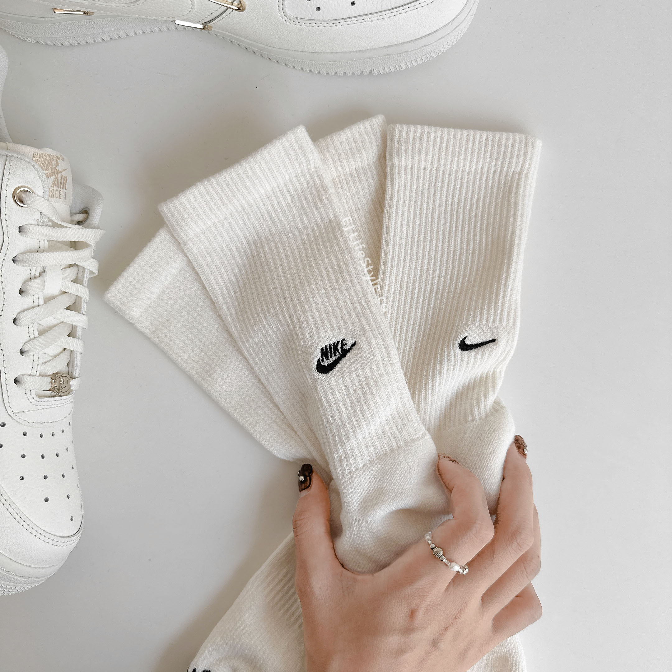 NIKE EVERYDAY CUSHIONED CREW SOCKS 奶油白 米白 小標 LOGO 長襪 兩雙一組 FZ3073-133 / 現貨