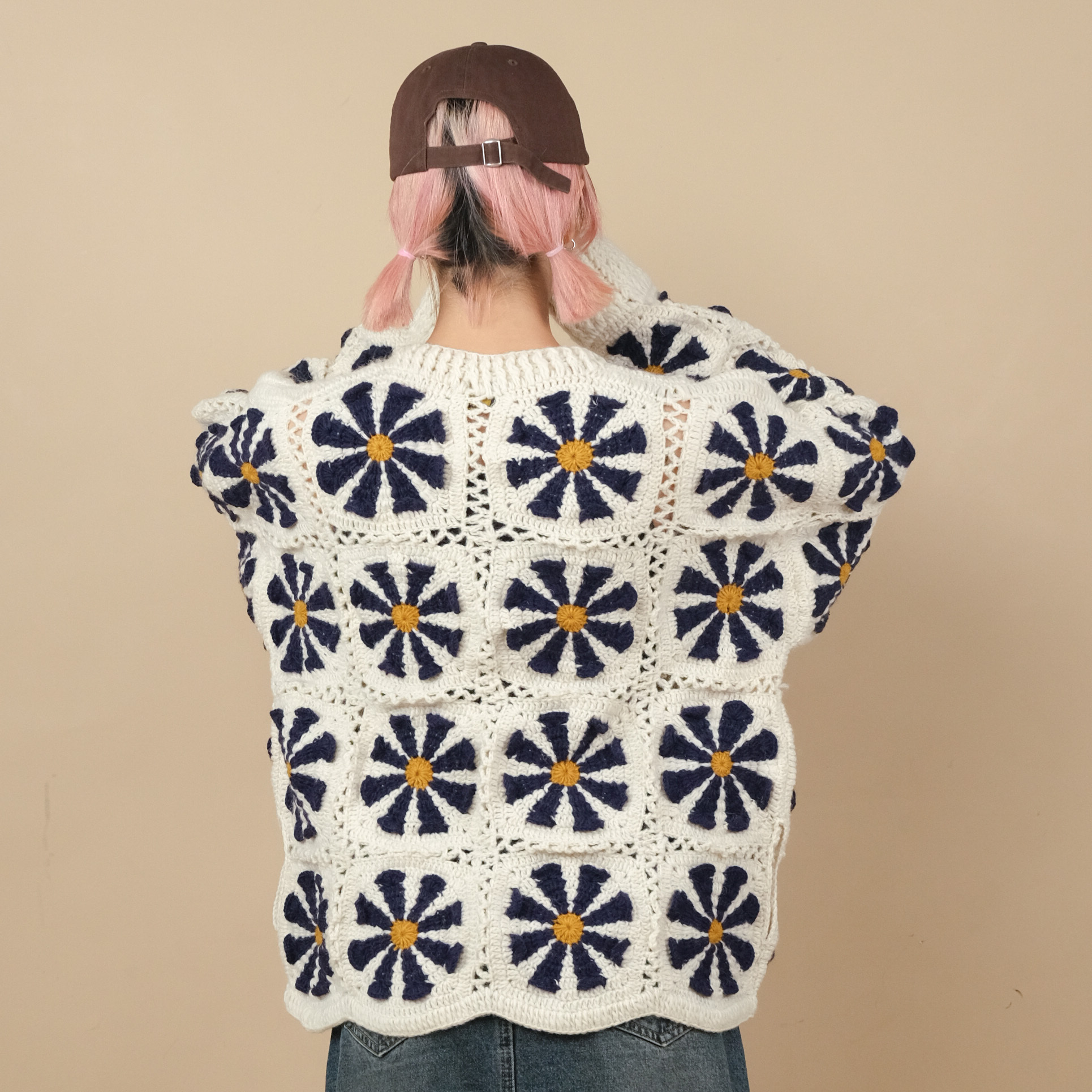 Macmahon Knitting Mills Chain Flower Cardigan Macmahon Knitting Mills Chain Flower Cardigan