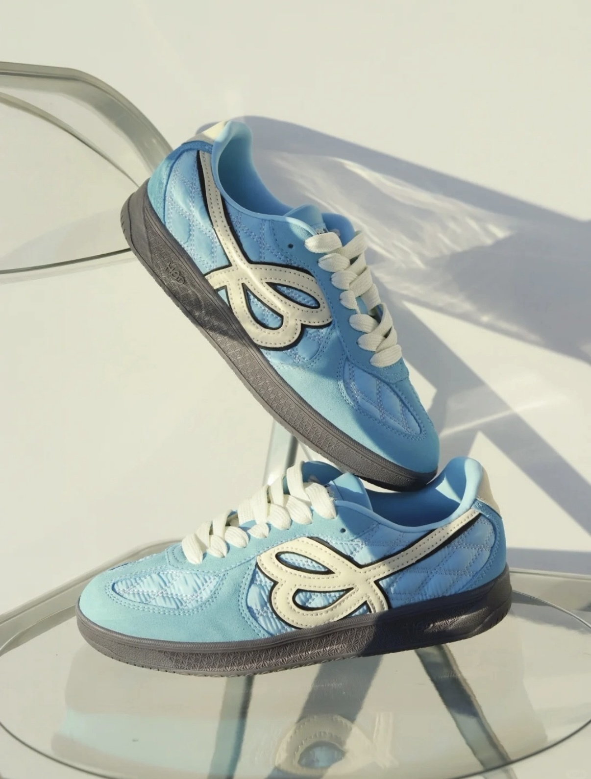 HBD x We Flower 隨性藍 水藍色 藍白色 菱格紋 麂皮 復古 德訓鞋/預購