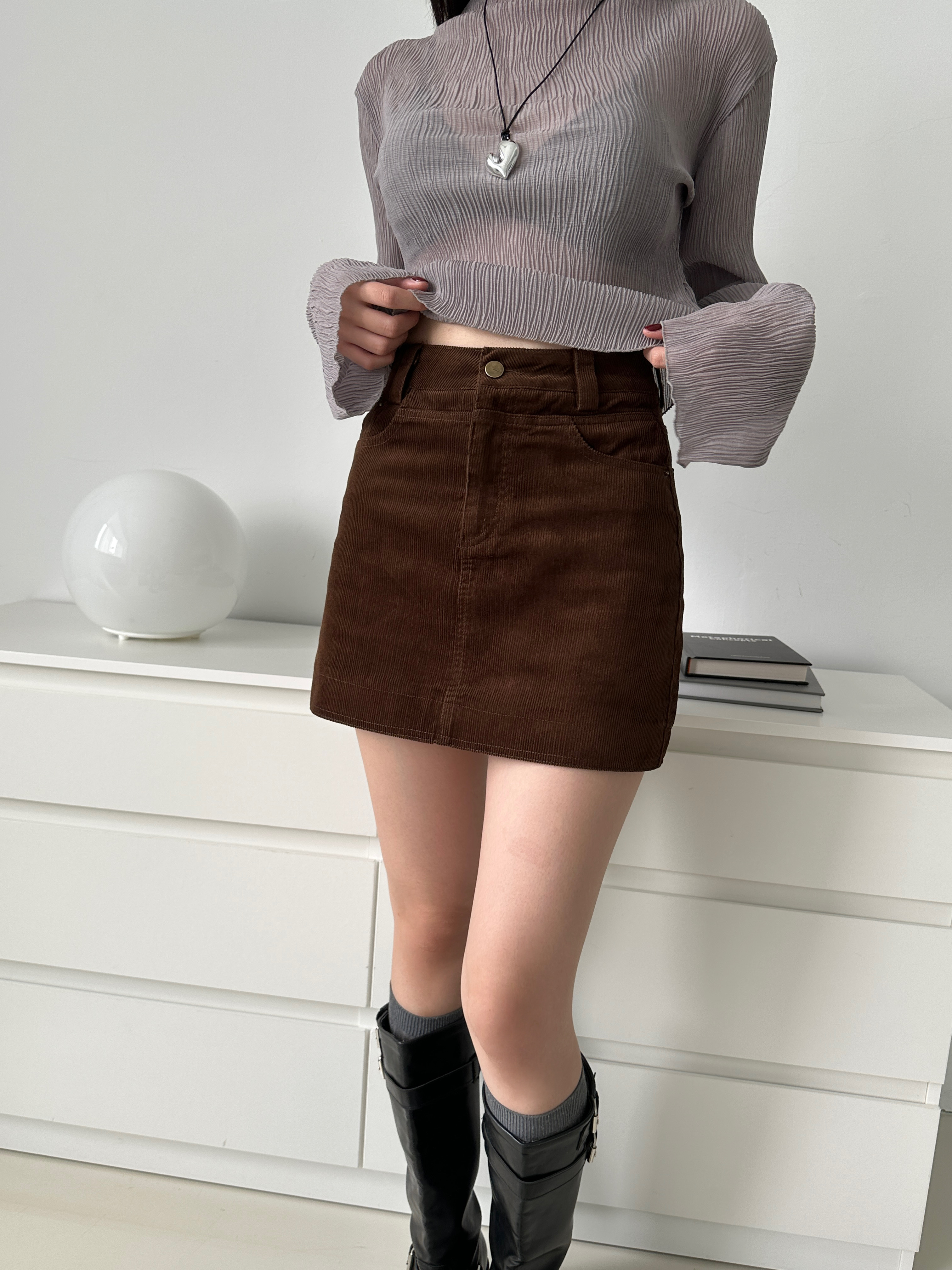 【現貨】G19 Golden芯絨短裙 (M)