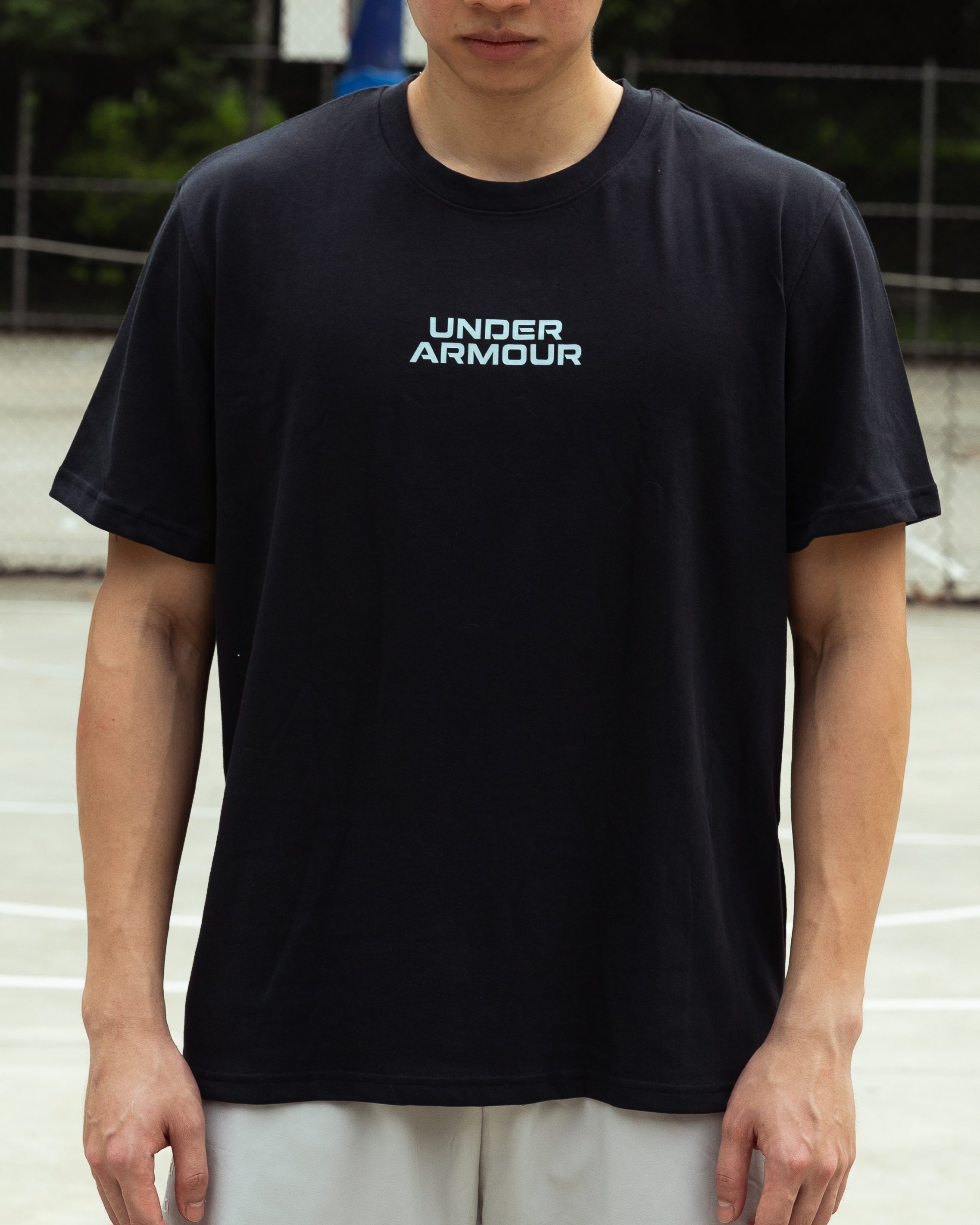 『所有愛運動的人都有一件🐉』Under Armour Outline Heavyweight 黑短踢