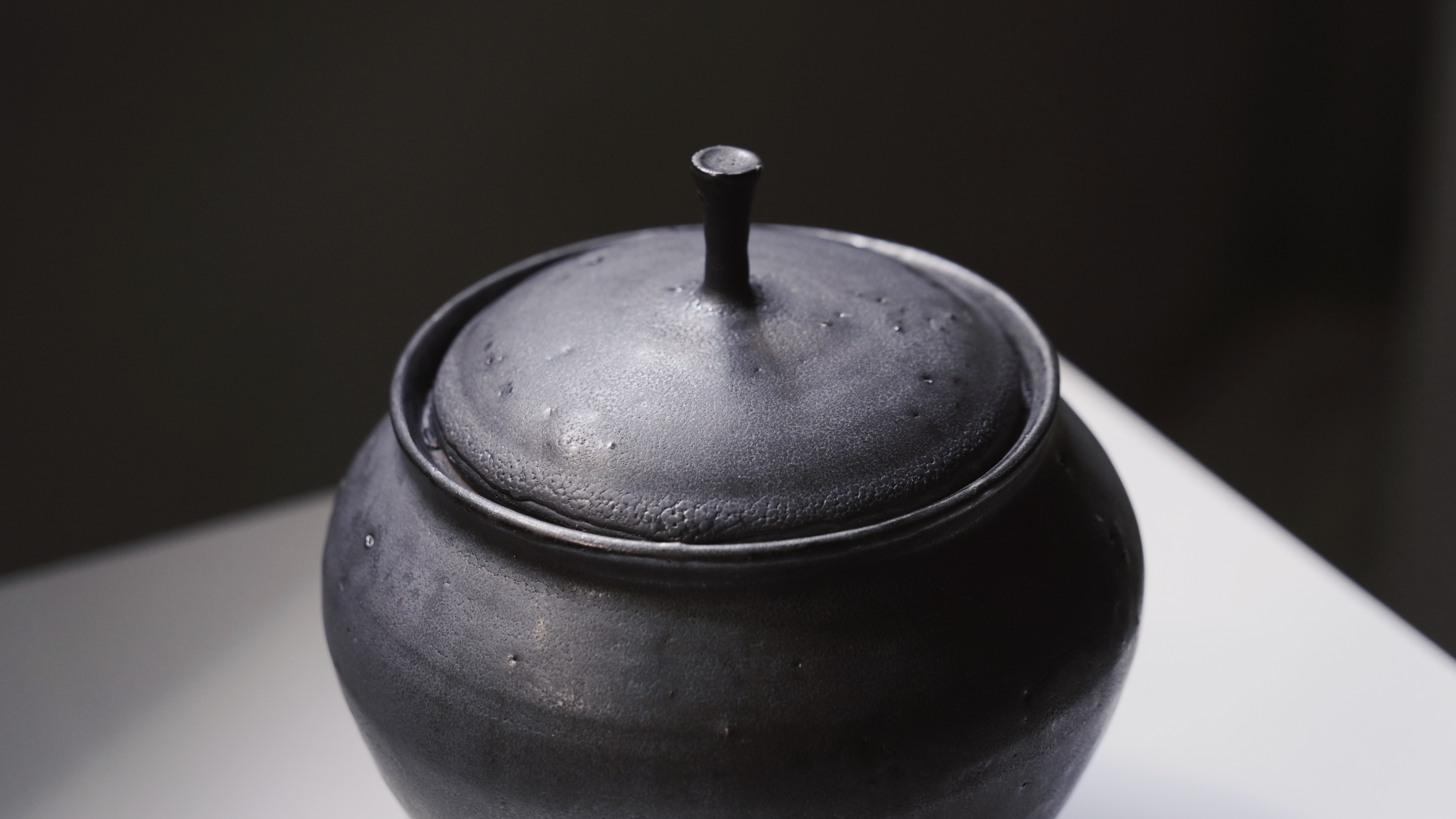 合起來時，要裝些什麼？｜望氣 Seeing Qi｜銀黑 種子罐 no.2