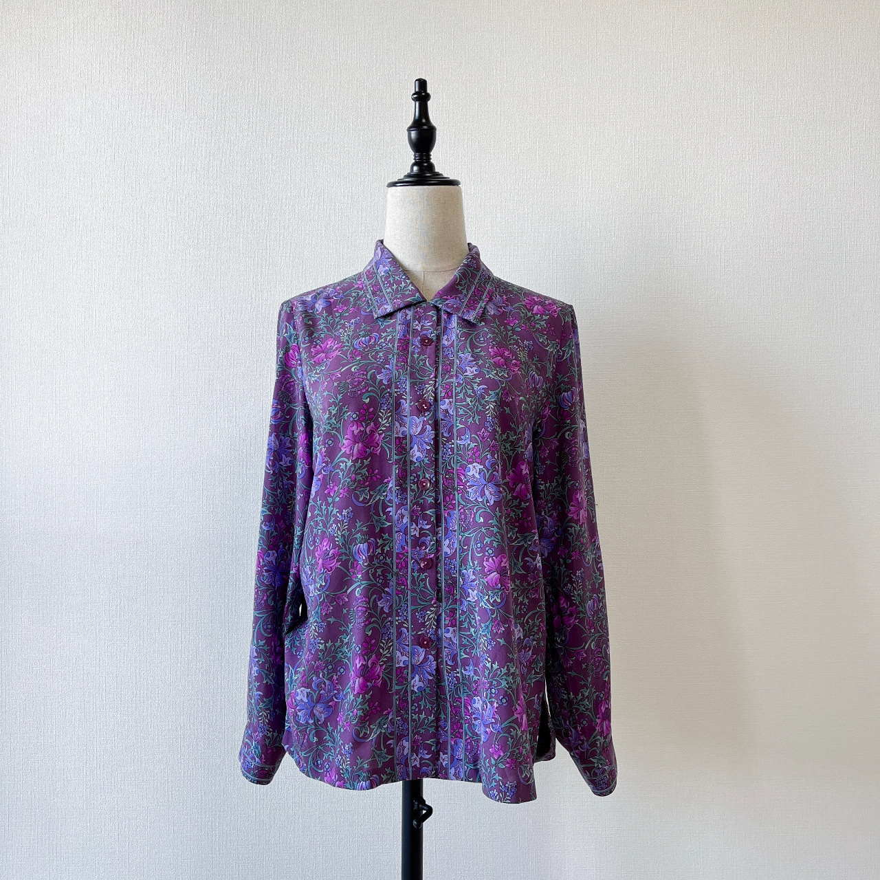 日本製V&A紫色印花圖案古著上衣