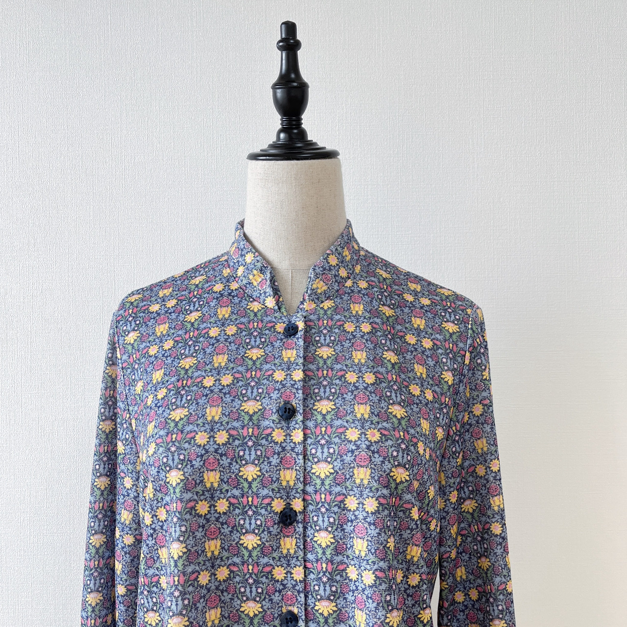 日本製V&A天藍色印花圖案古著上衣