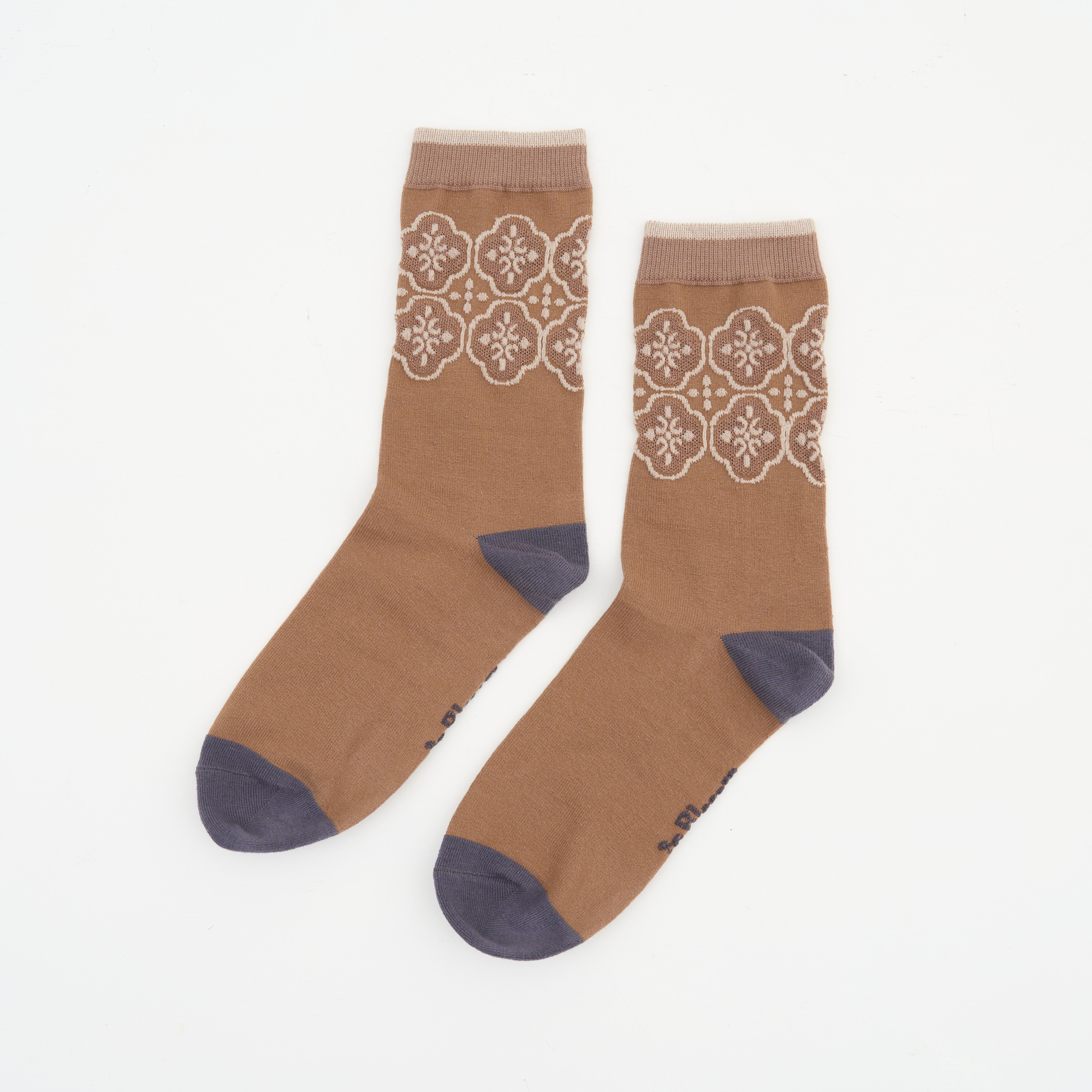 Crew Socks/Begonia Glass Pattern/Chestnut Milk Tea