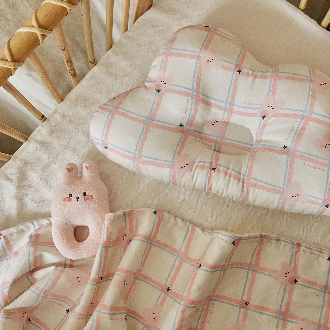 (海外特別限定版) 酸酸甜甜水果格紋系列-氣孔雙面雲朵枕