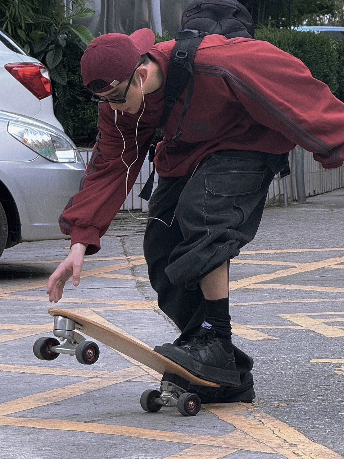 Aurocean 雙槓復古運動徽章刺繡衛衣