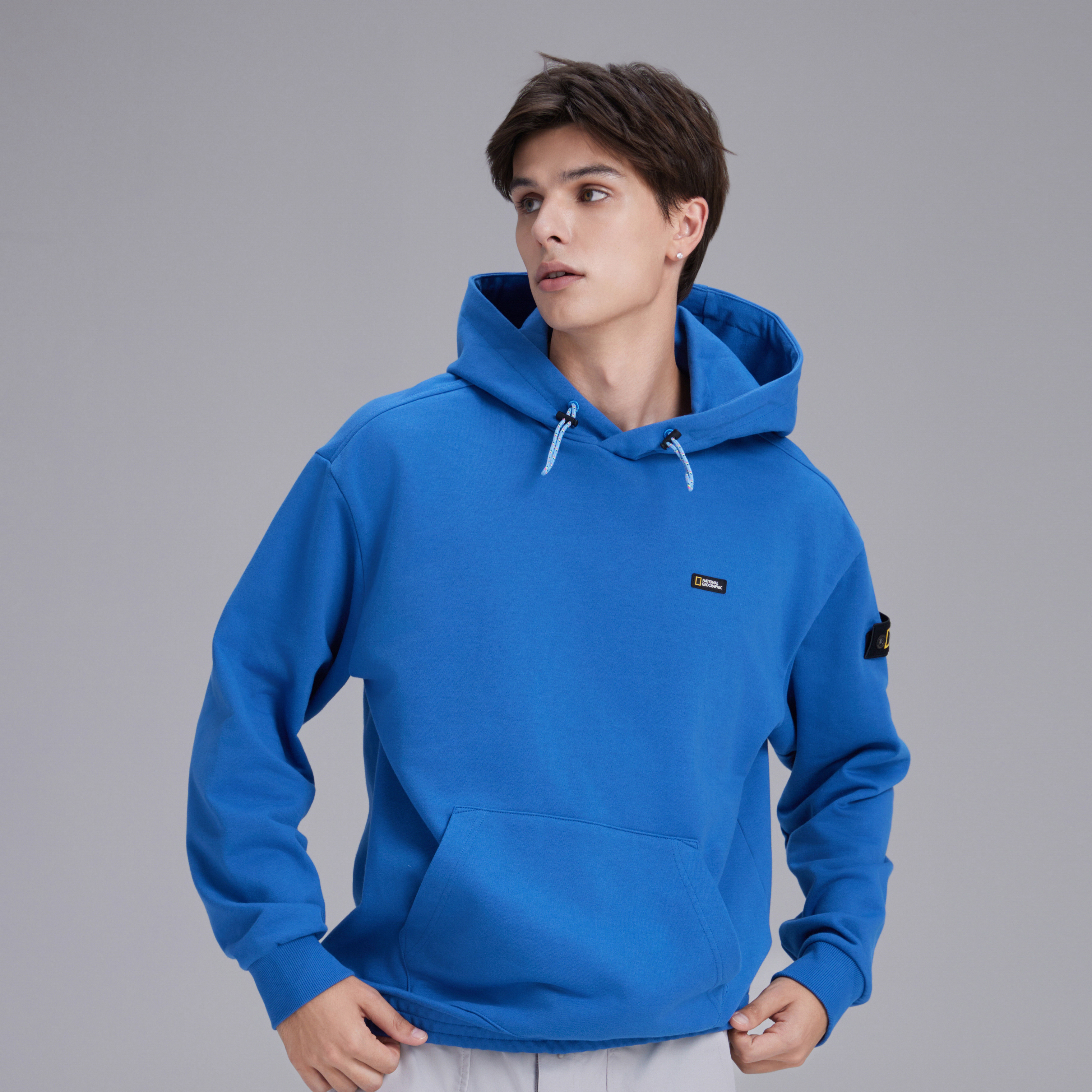 [ナショナルジオグラフィック] SEMI-OVER FIT POCKET HOODIE ☆ Kangaroo Pocket Semi Overfit Hoodie - BLUE