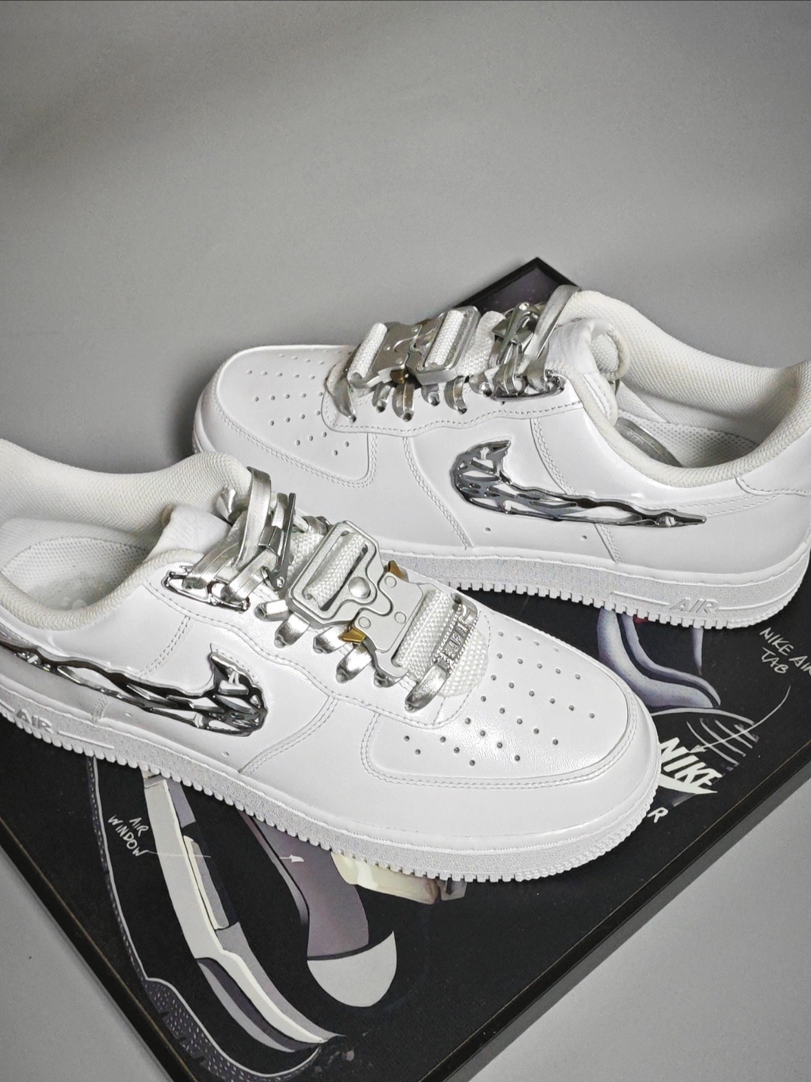 <部分現貨+預購> 【訂製鞋款】NIKE AIR FORCE 1 AF1 金屬液態銀 騎士縫線 銀扣 CW2288111