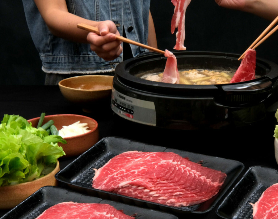 M240胭脂鴨高湯火鍋+1855嫩肩牛里肌肉片火鍋組