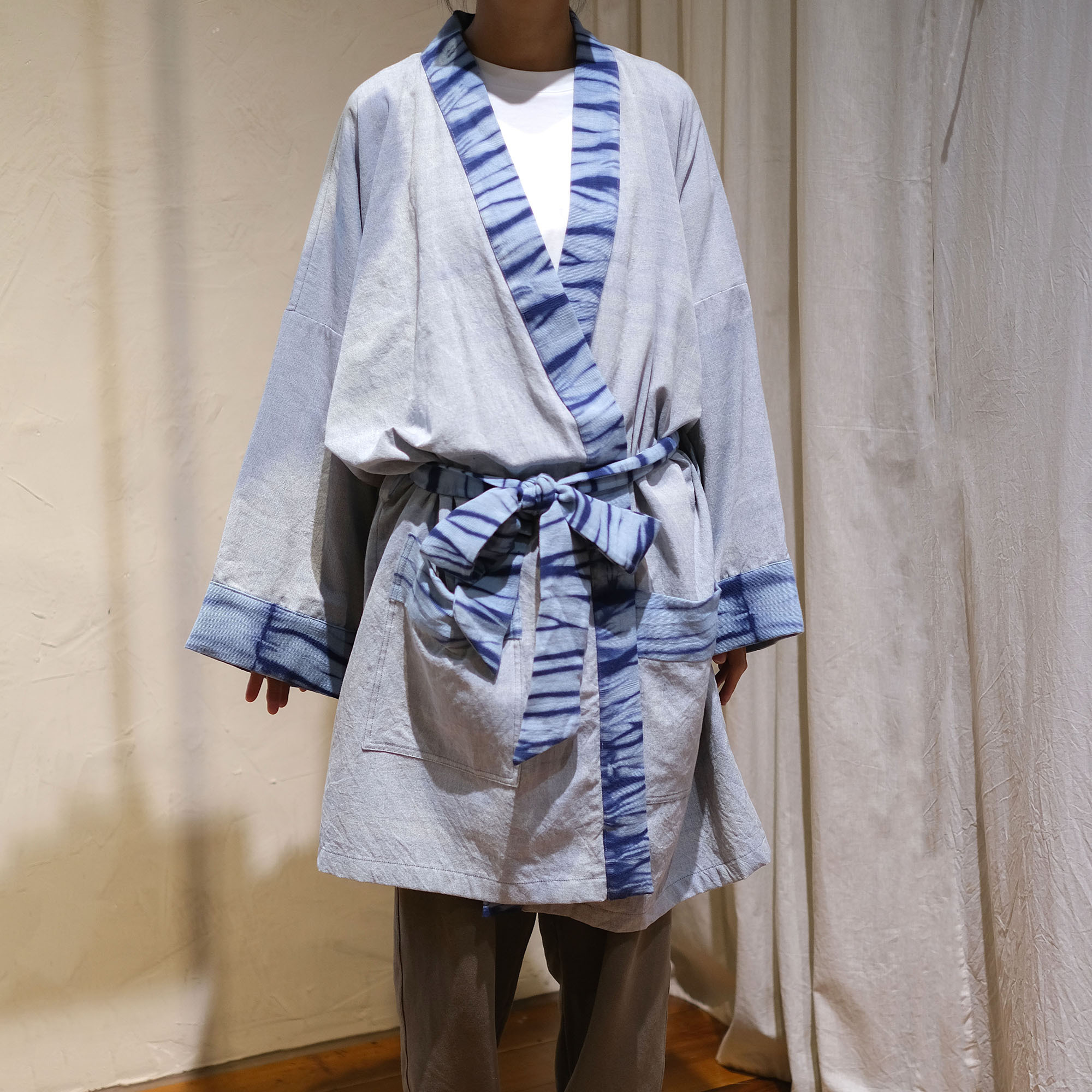 天然染手織布｜浴袍 - 淺藍紮染｜ 柬埔寨