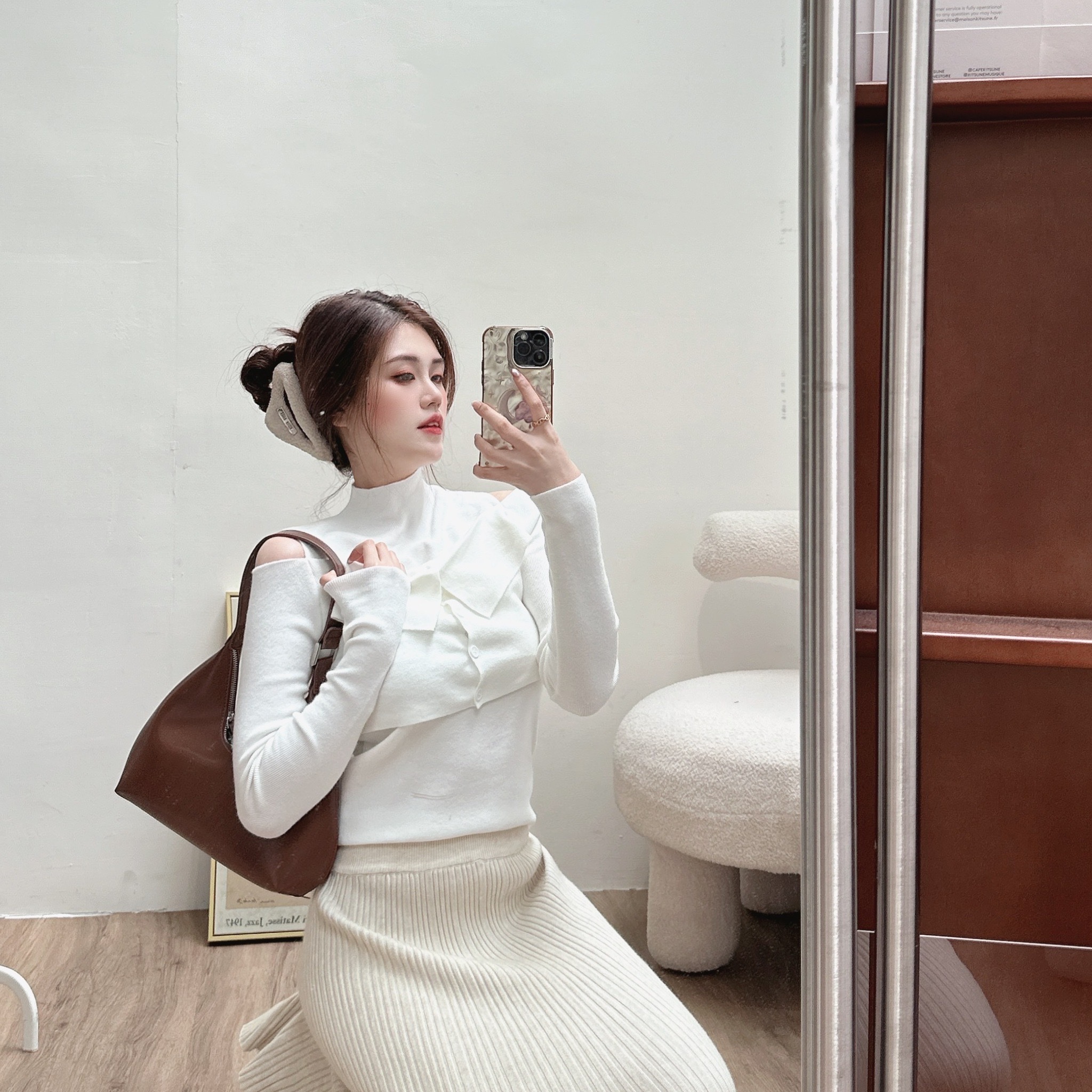 微領造型翻領針織上衣/三色