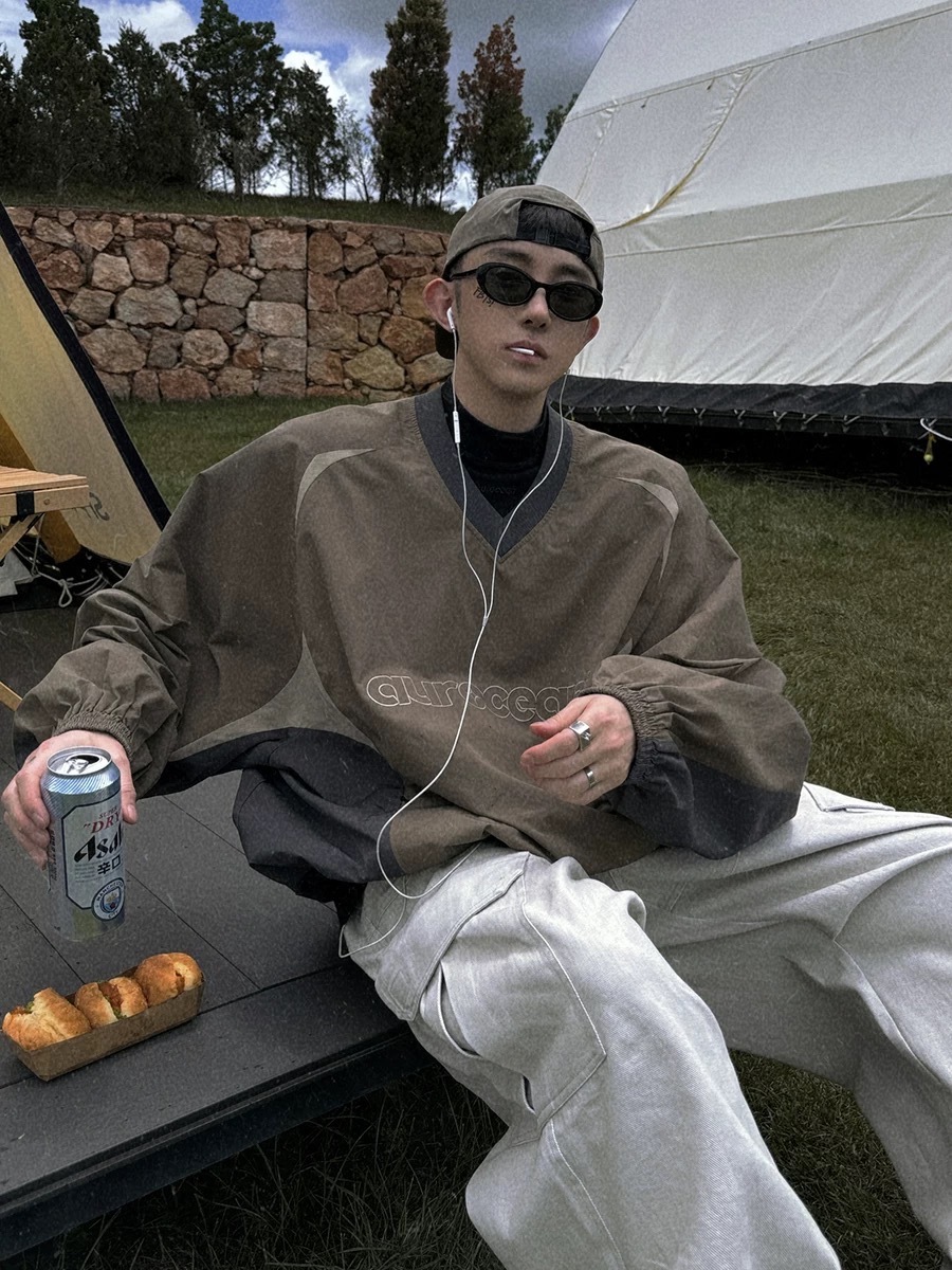 Aurocean 秋日復古拼接V領尼龍外套